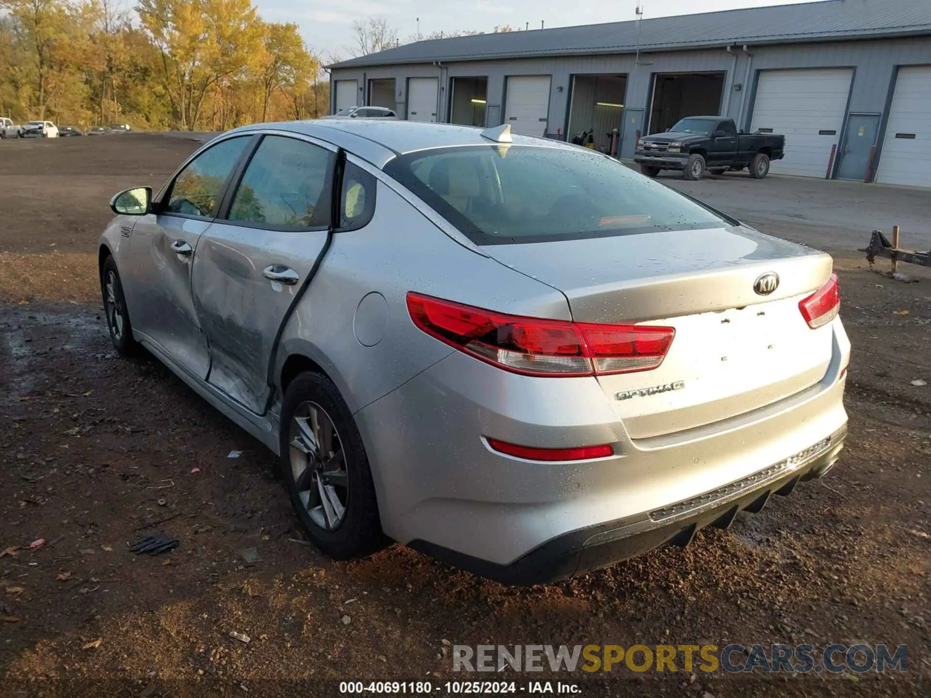 3 Photograph of a damaged car 5XXGT4L38KG340839 KIA OPTIMA 2019