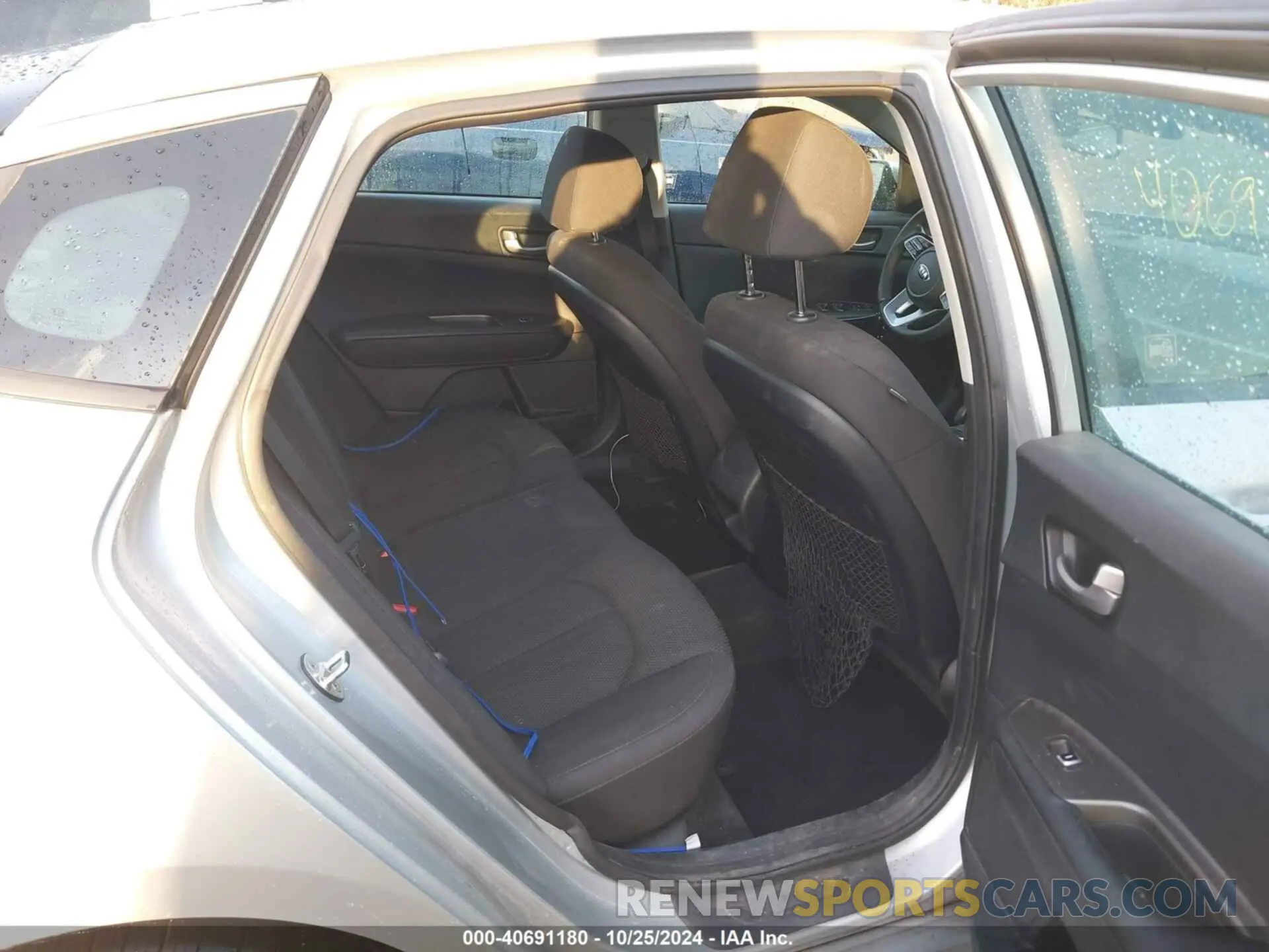 8 Photograph of a damaged car 5XXGT4L38KG340839 KIA OPTIMA 2019