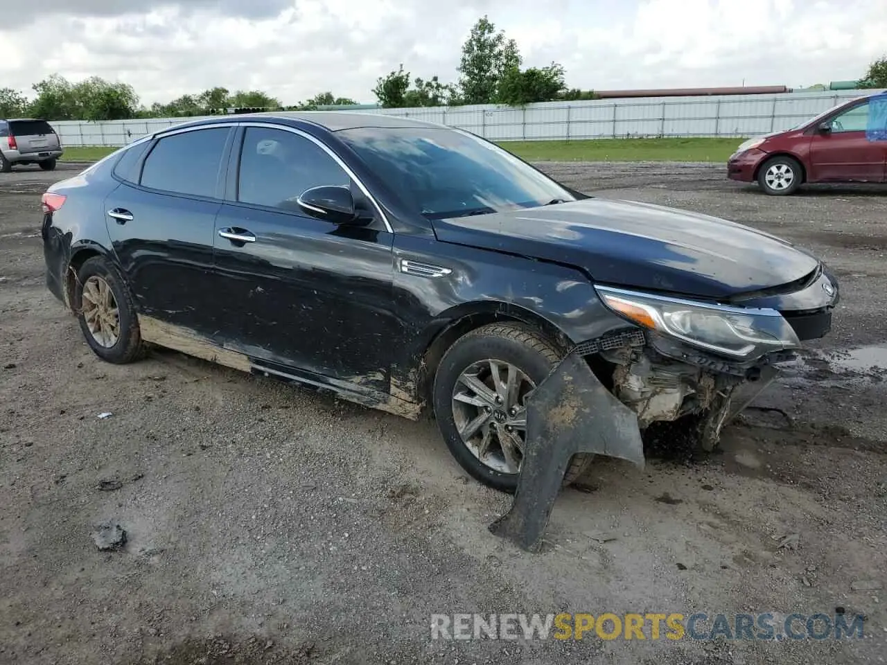 4 Photograph of a damaged car 5XXGT4L38KG347323 KIA OPTIMA 2019
