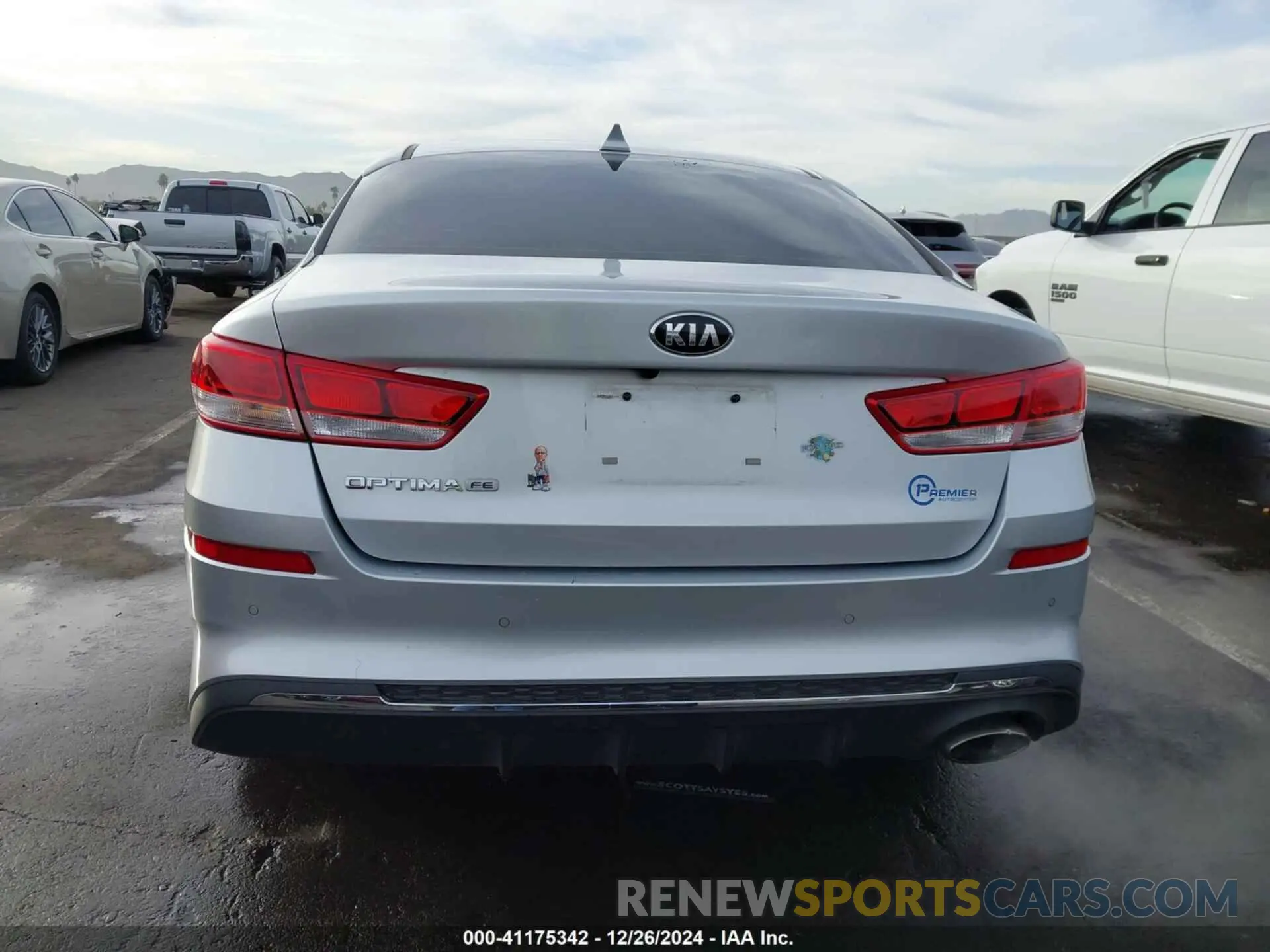16 Photograph of a damaged car 5XXGT4L38KG347662 KIA OPTIMA 2019