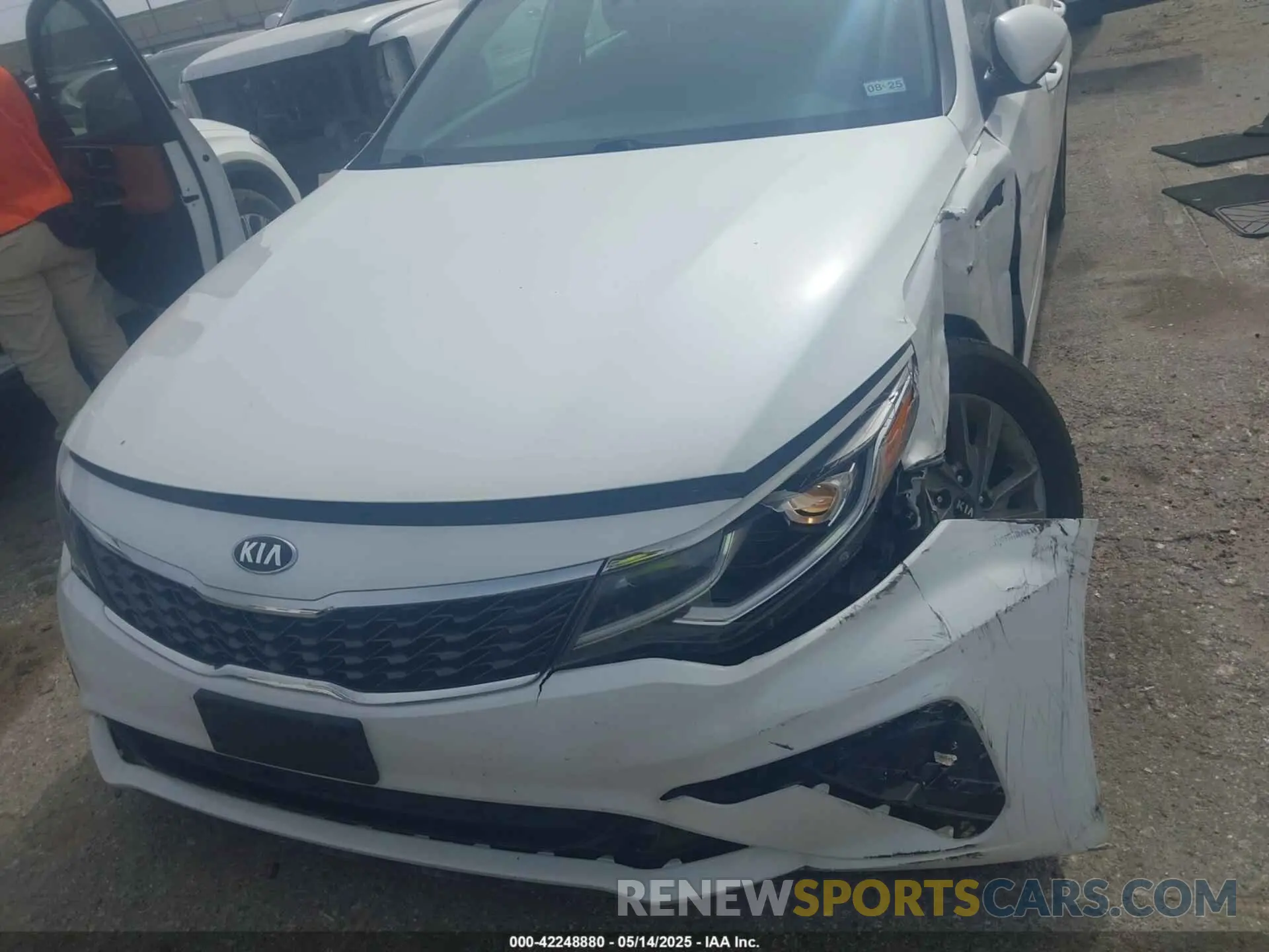 12 Photograph of a damaged car 5XXGT4L38KG350626 KIA OPTIMA 2019