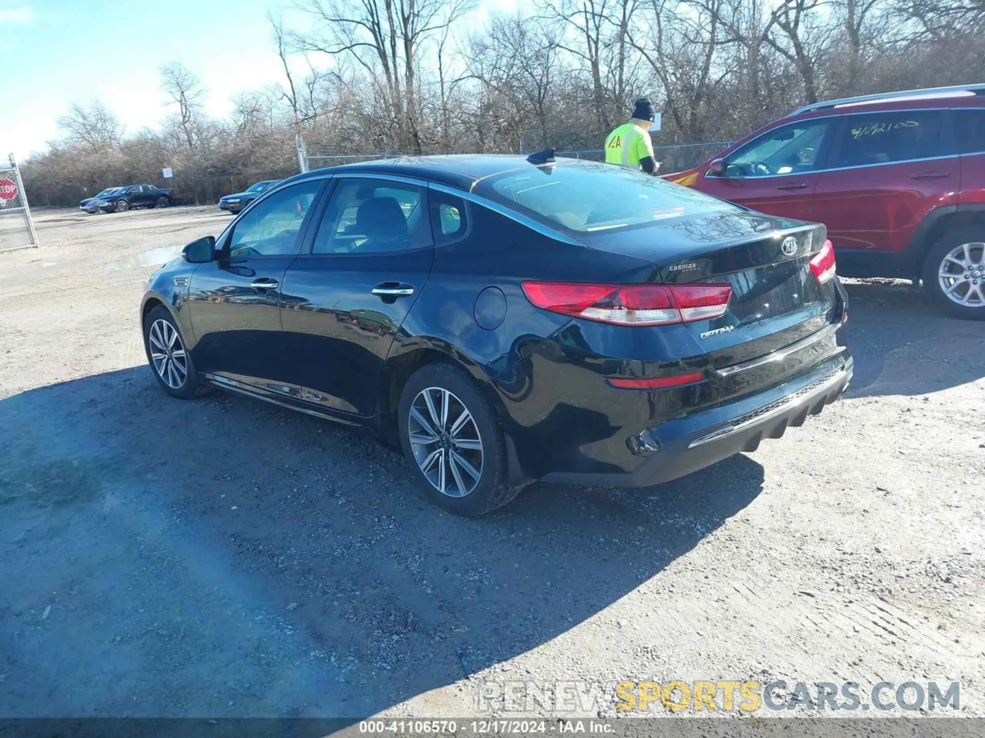 3 Photograph of a damaged car 5XXGT4L38KG351064 KIA OPTIMA 2019