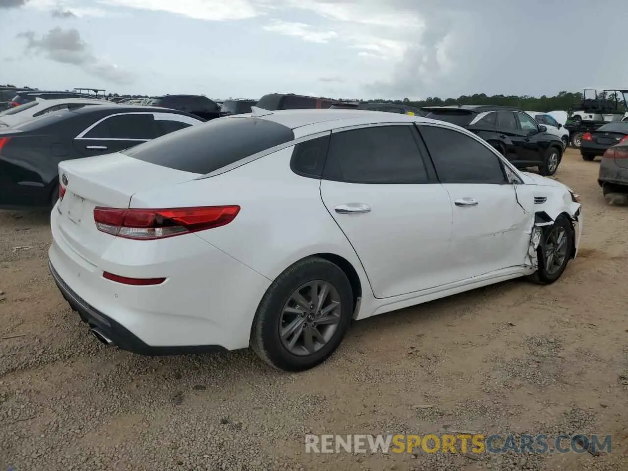 3 Photograph of a damaged car 5XXGT4L38KG357754 KIA OPTIMA 2019