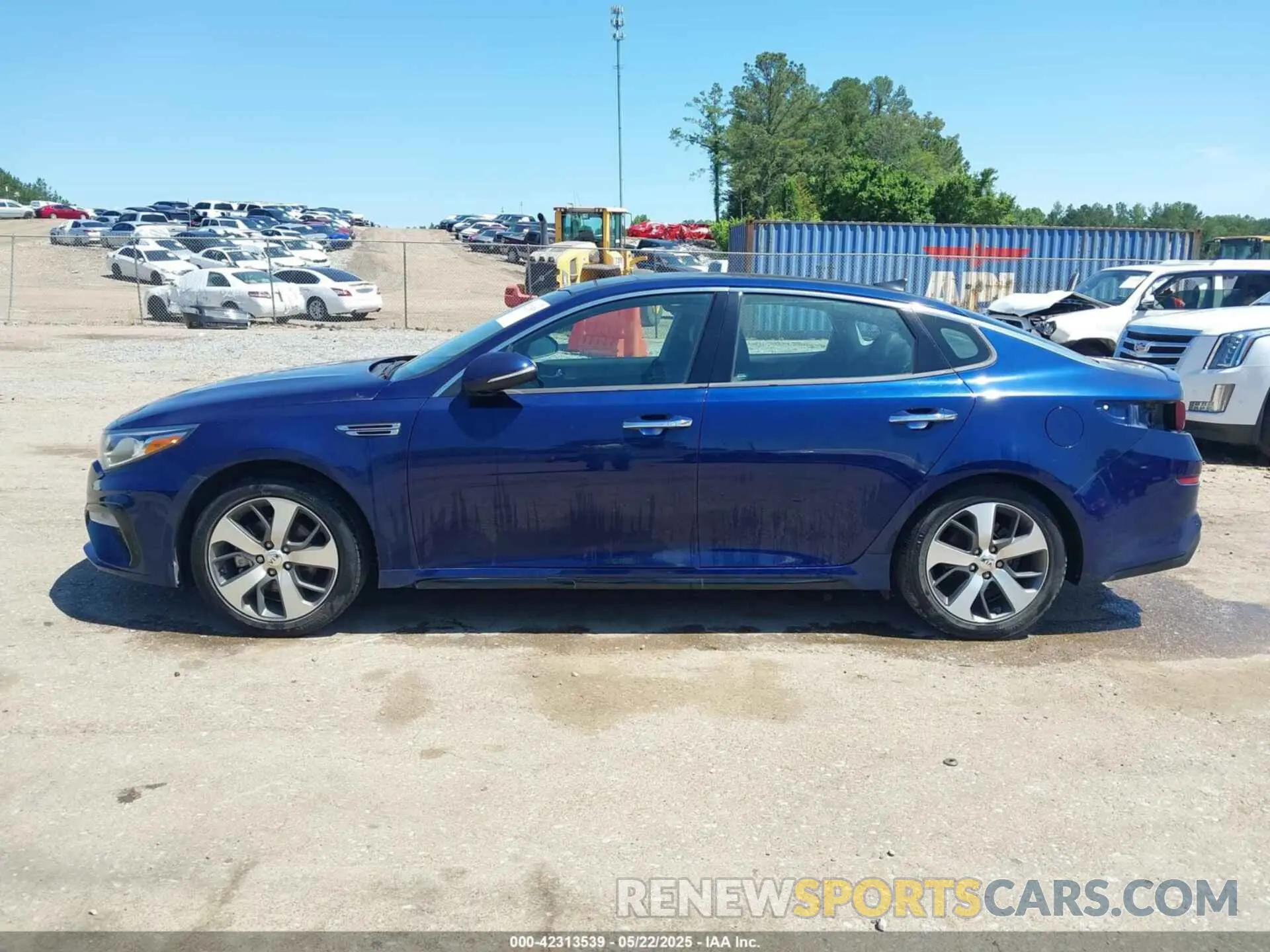 15 Photograph of a damaged car 5XXGT4L38KG359424 KIA OPTIMA 2019