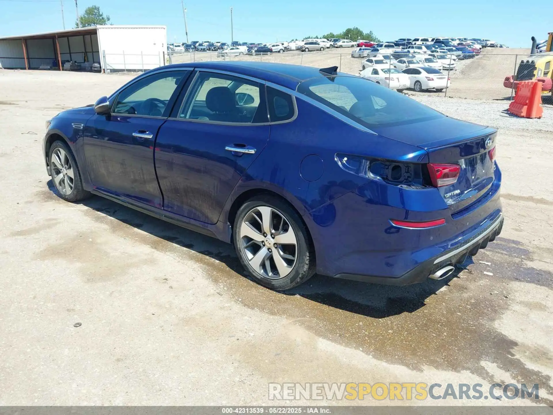 3 Photograph of a damaged car 5XXGT4L38KG359424 KIA OPTIMA 2019