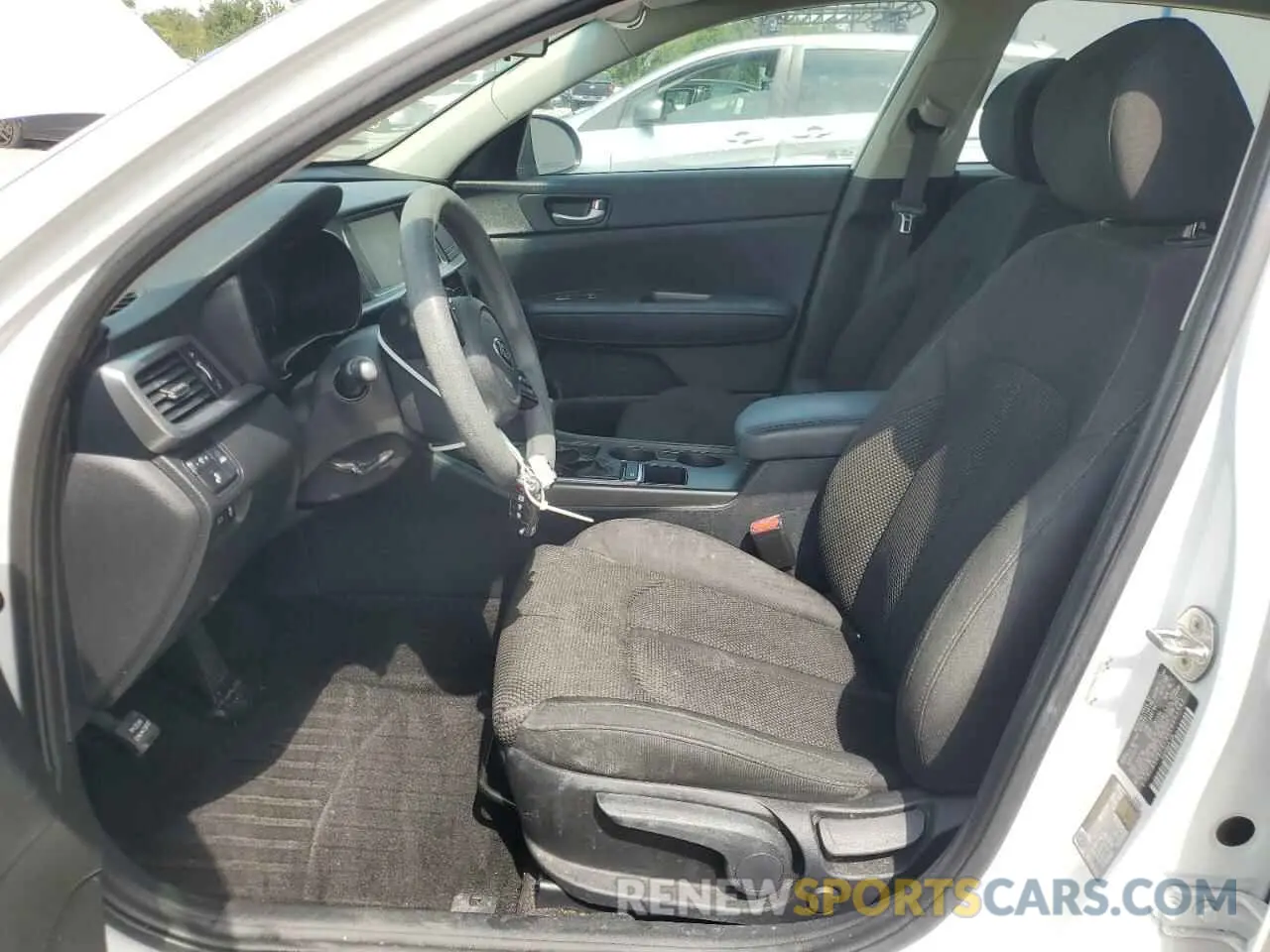 7 Photograph of a damaged car 5XXGT4L38KG361142 KIA OPTIMA 2019
