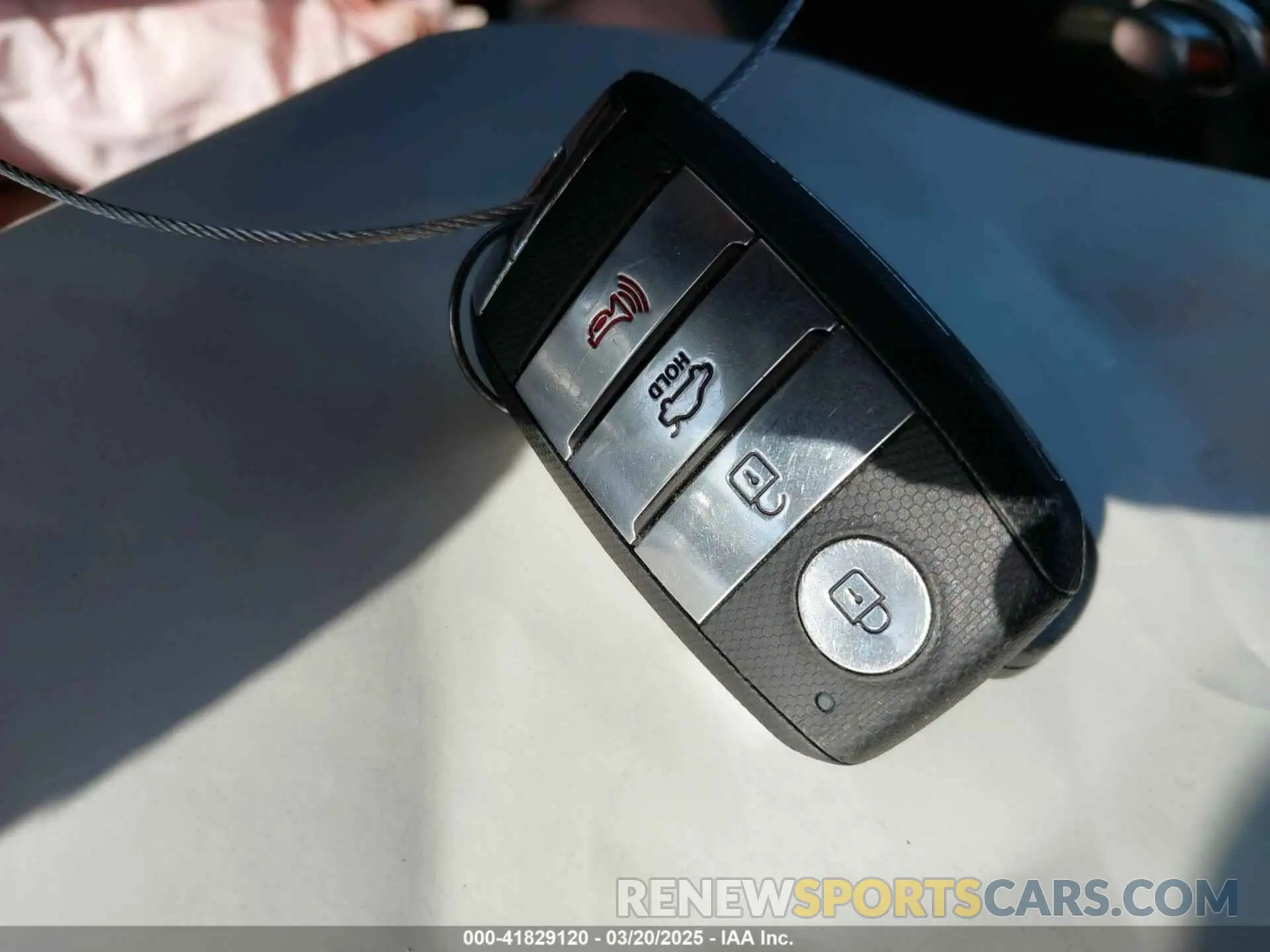 11 Photograph of a damaged car 5XXGT4L38KG365515 KIA OPTIMA 2019