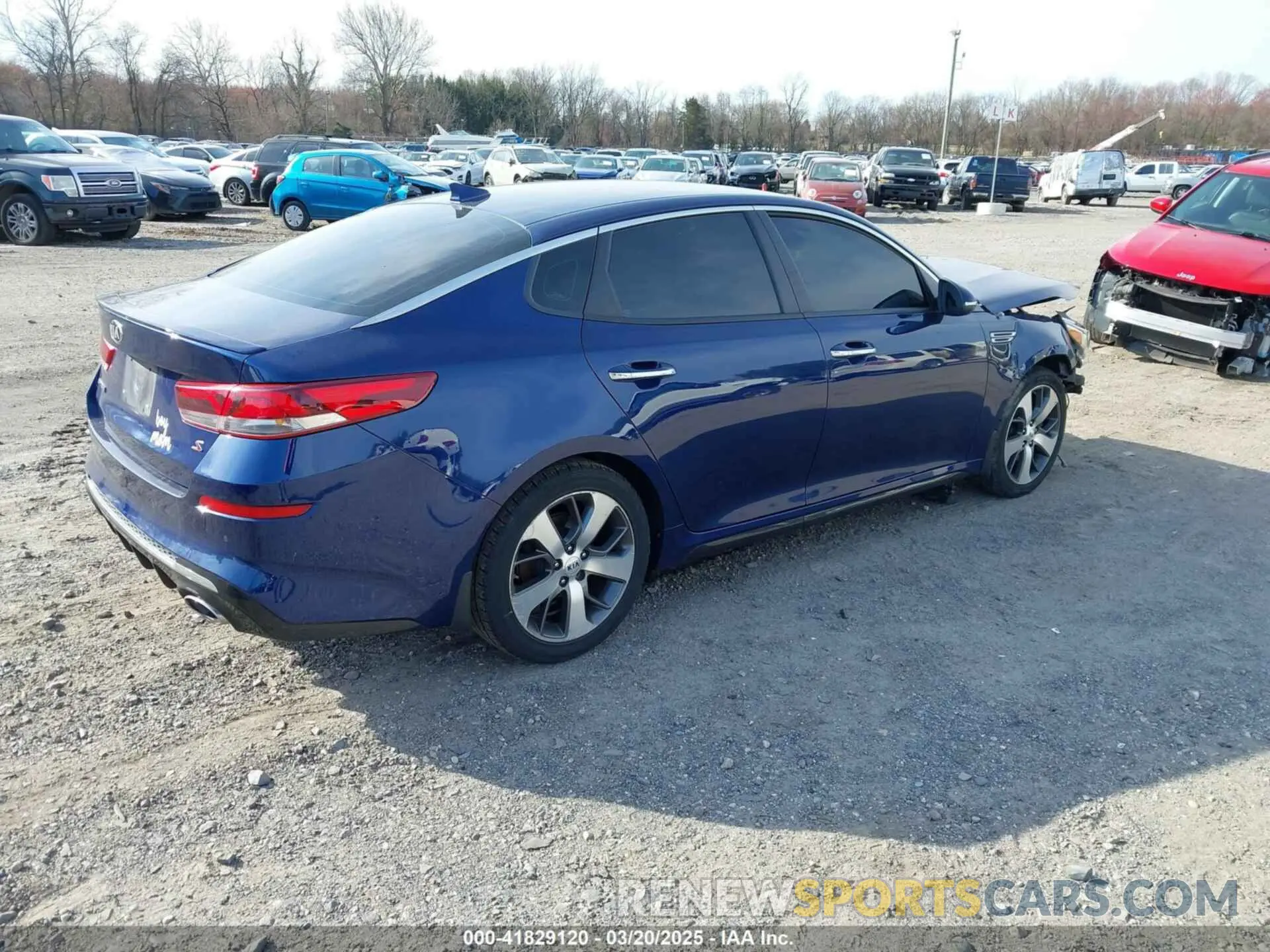 4 Photograph of a damaged car 5XXGT4L38KG365515 KIA OPTIMA 2019