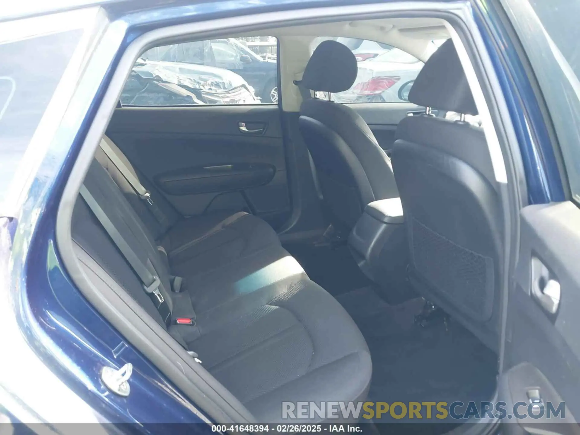 8 Photograph of a damaged car 5XXGT4L38KG372240 KIA OPTIMA 2019