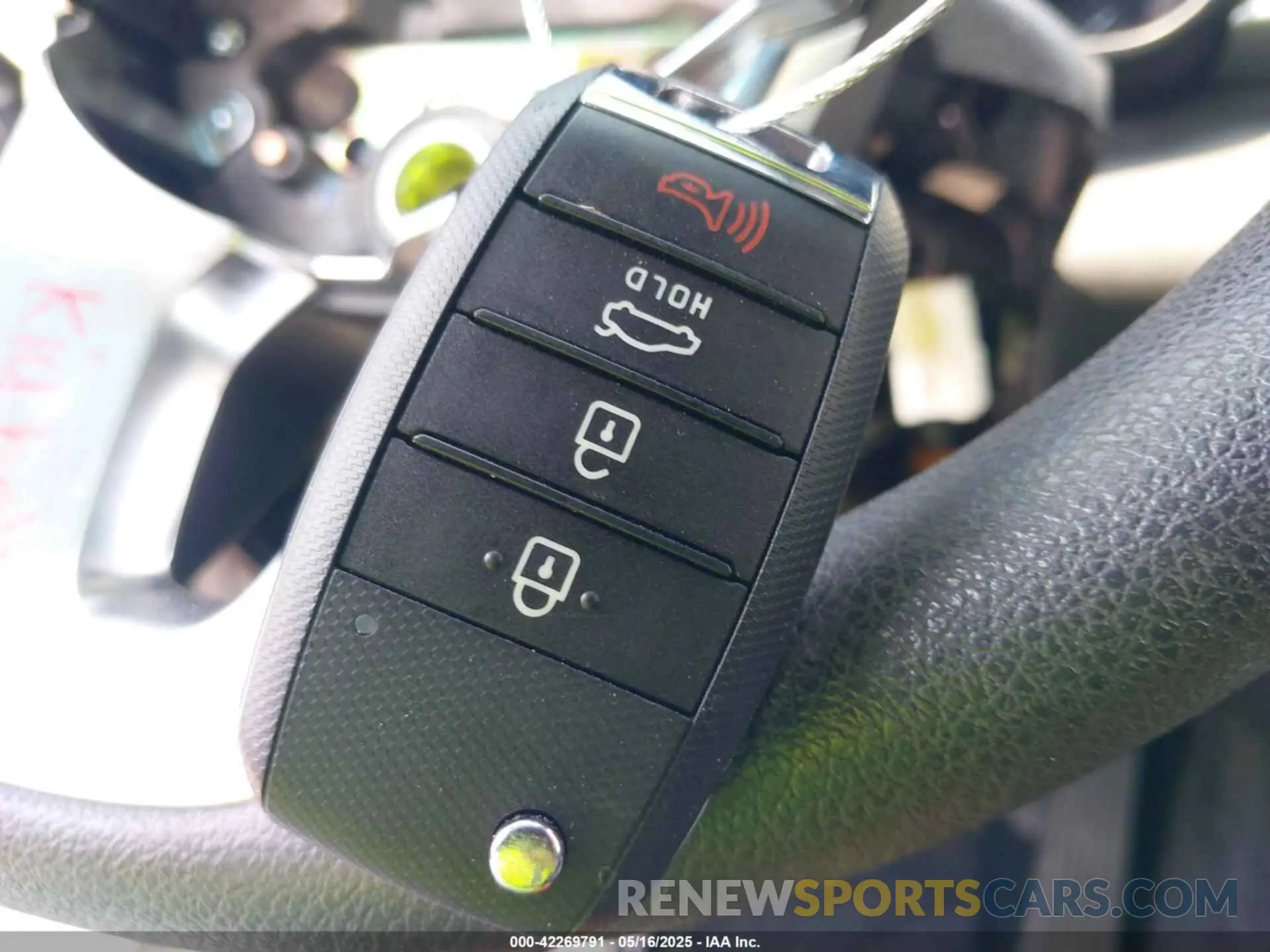 11 Photograph of a damaged car 5XXGT4L38KG375297 KIA OPTIMA 2019