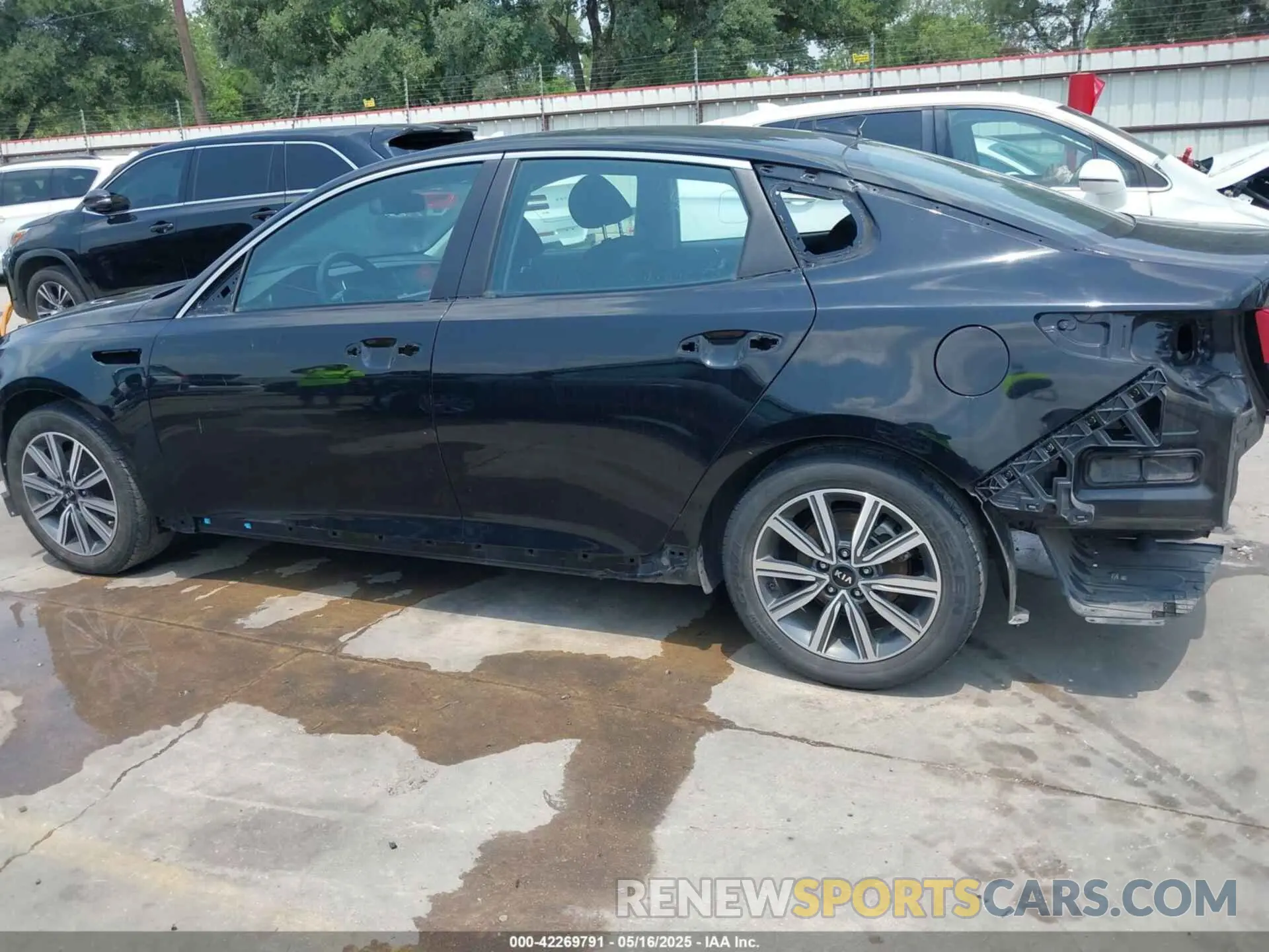 15 Photograph of a damaged car 5XXGT4L38KG375297 KIA OPTIMA 2019