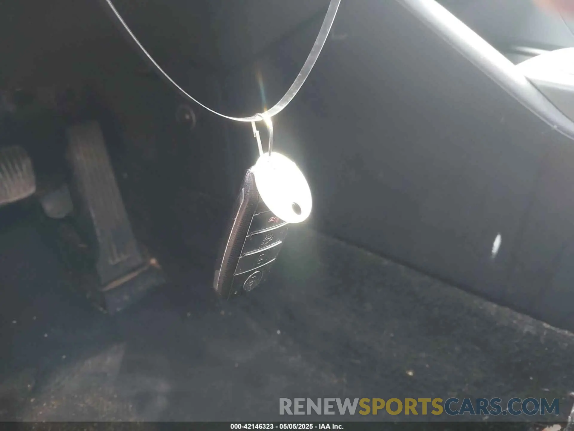 11 Photograph of a damaged car 5XXGT4L38KG375686 KIA OPTIMA 2019