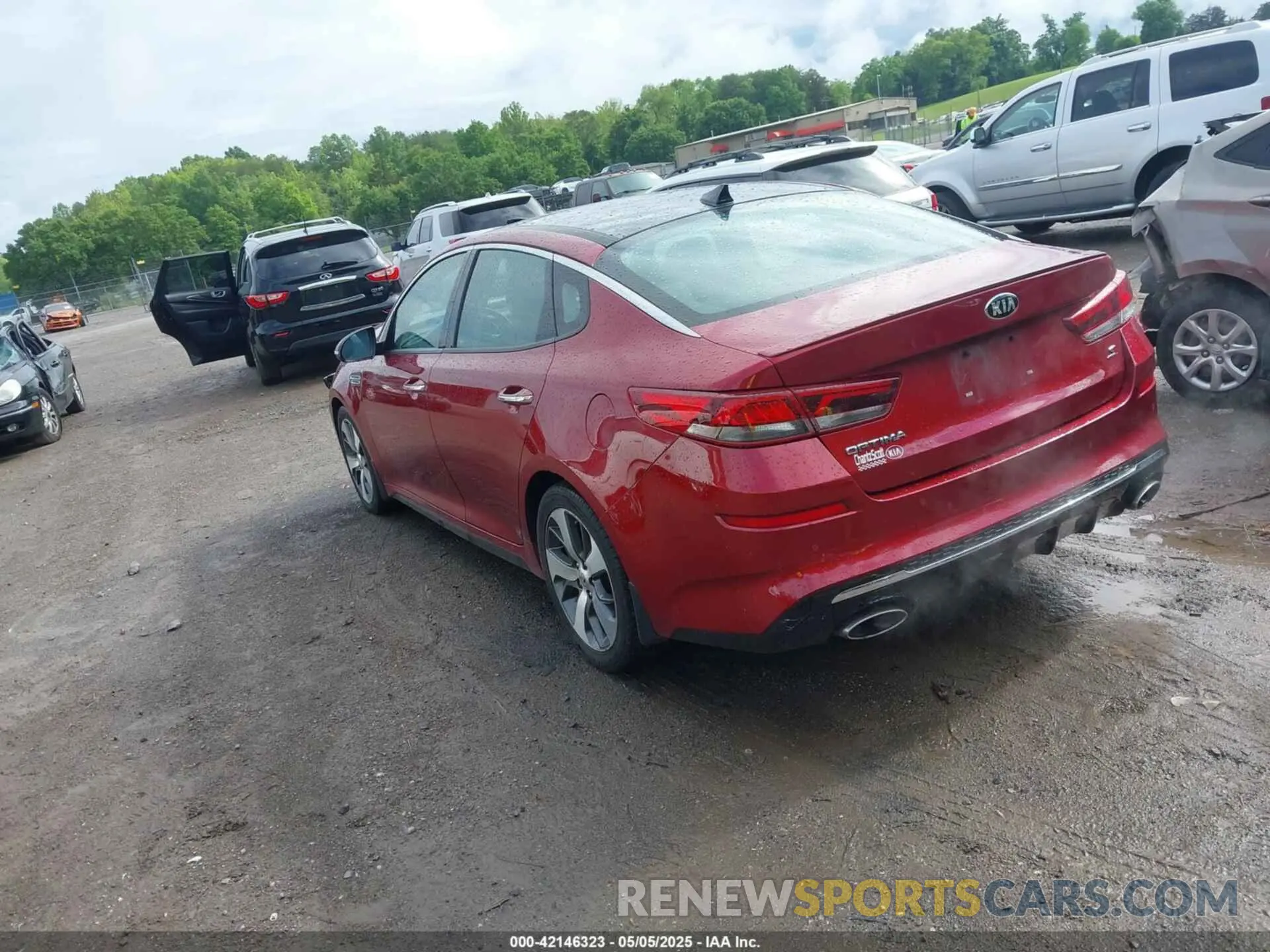 3 Photograph of a damaged car 5XXGT4L38KG375686 KIA OPTIMA 2019