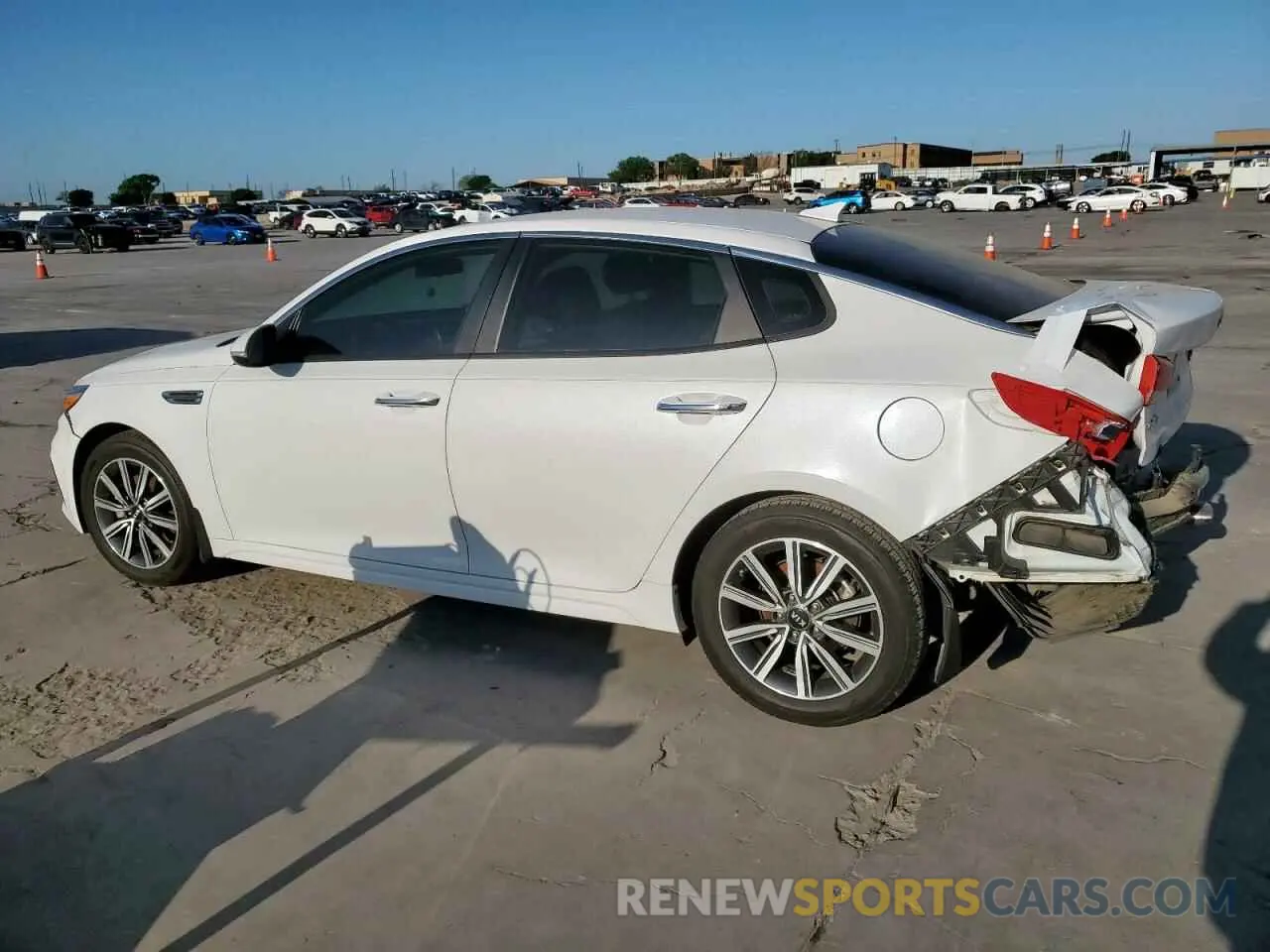 2 Photograph of a damaged car 5XXGT4L38KG376353 KIA OPTIMA 2019