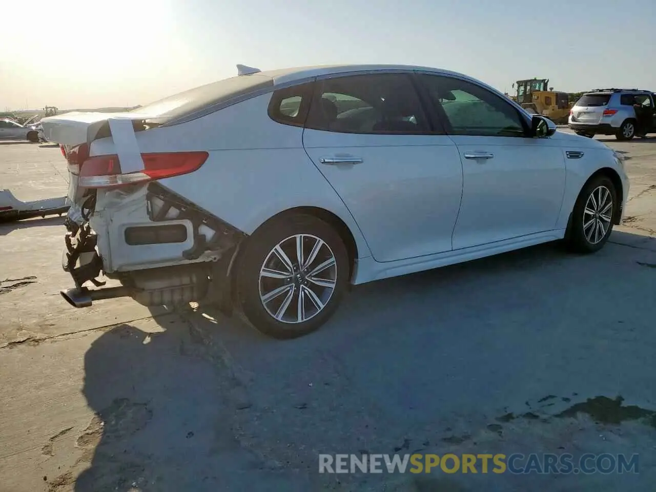 3 Photograph of a damaged car 5XXGT4L38KG376353 KIA OPTIMA 2019