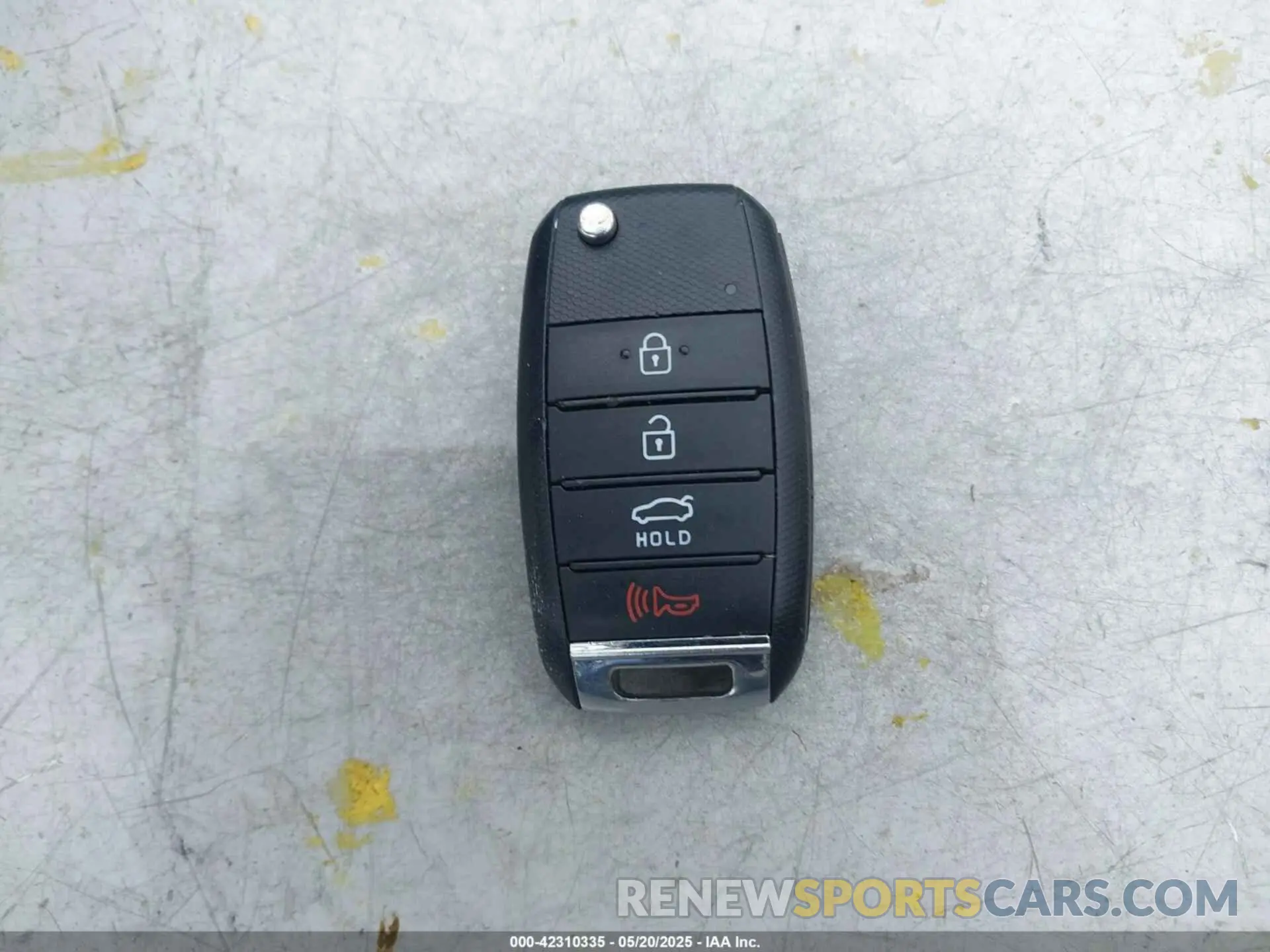 11 Photograph of a damaged car 5XXGT4L39KG275693 KIA OPTIMA 2019