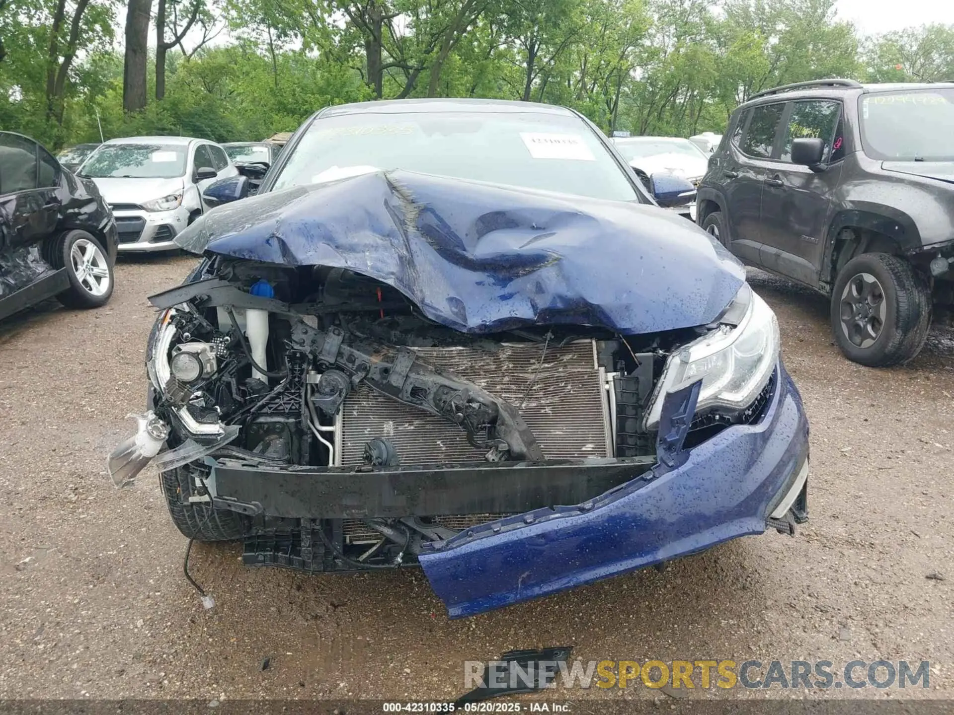 12 Photograph of a damaged car 5XXGT4L39KG275693 KIA OPTIMA 2019