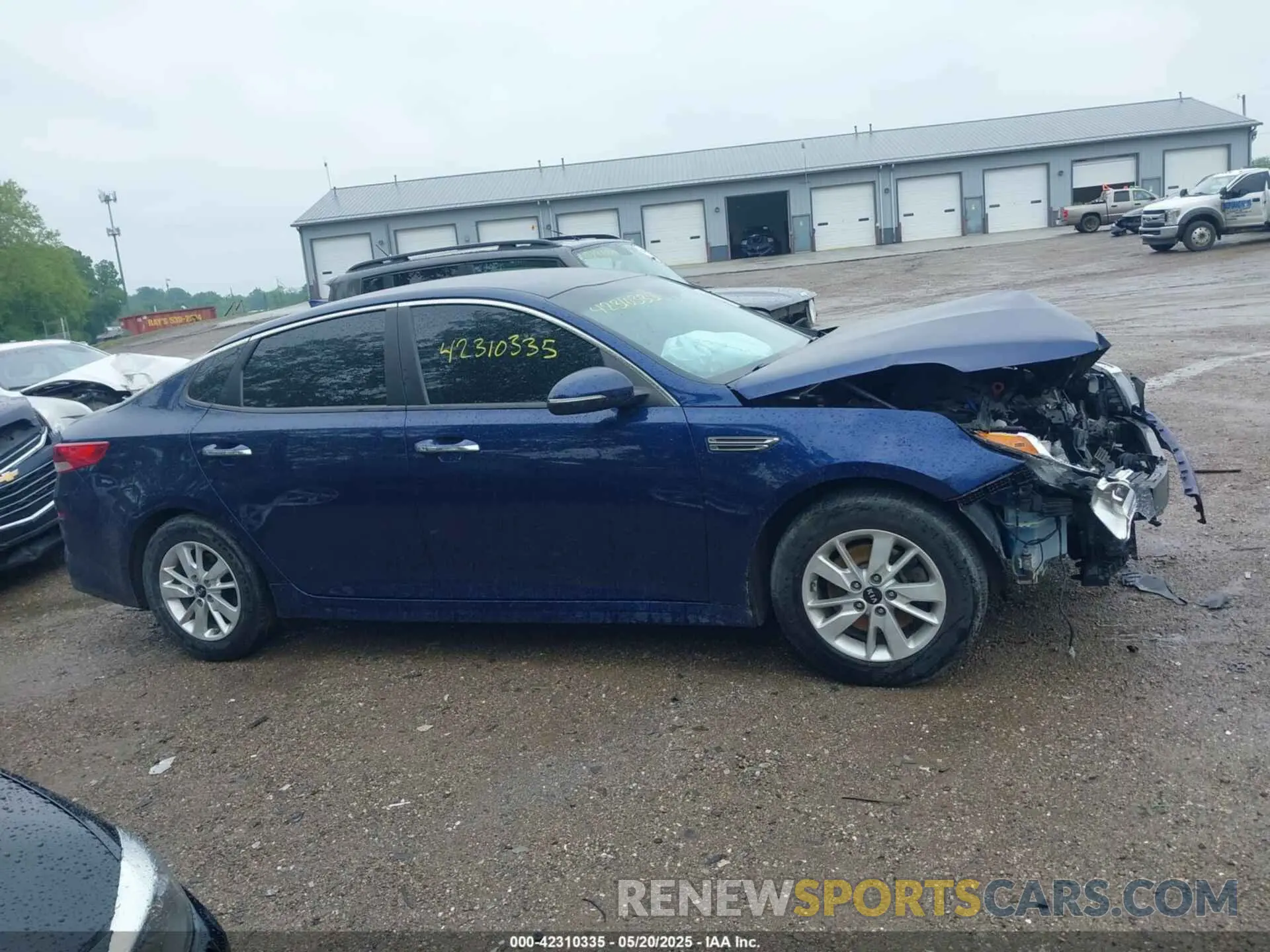 13 Photograph of a damaged car 5XXGT4L39KG275693 KIA OPTIMA 2019