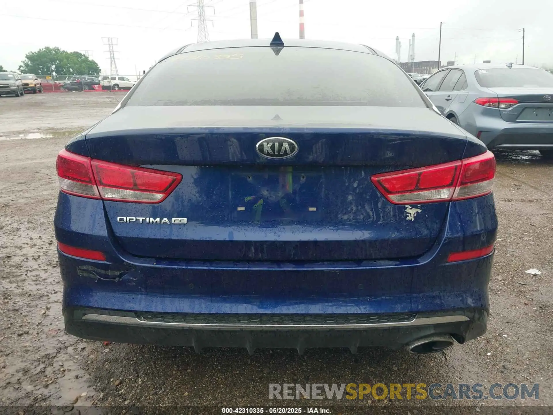 16 Photograph of a damaged car 5XXGT4L39KG275693 KIA OPTIMA 2019