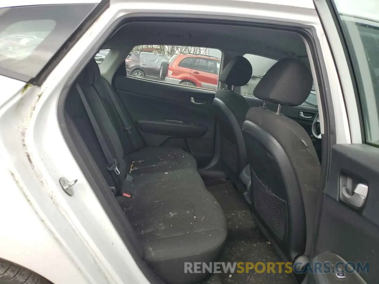 10 Photograph of a damaged car 5XXGT4L39KG282367 KIA OPTIMA 2019