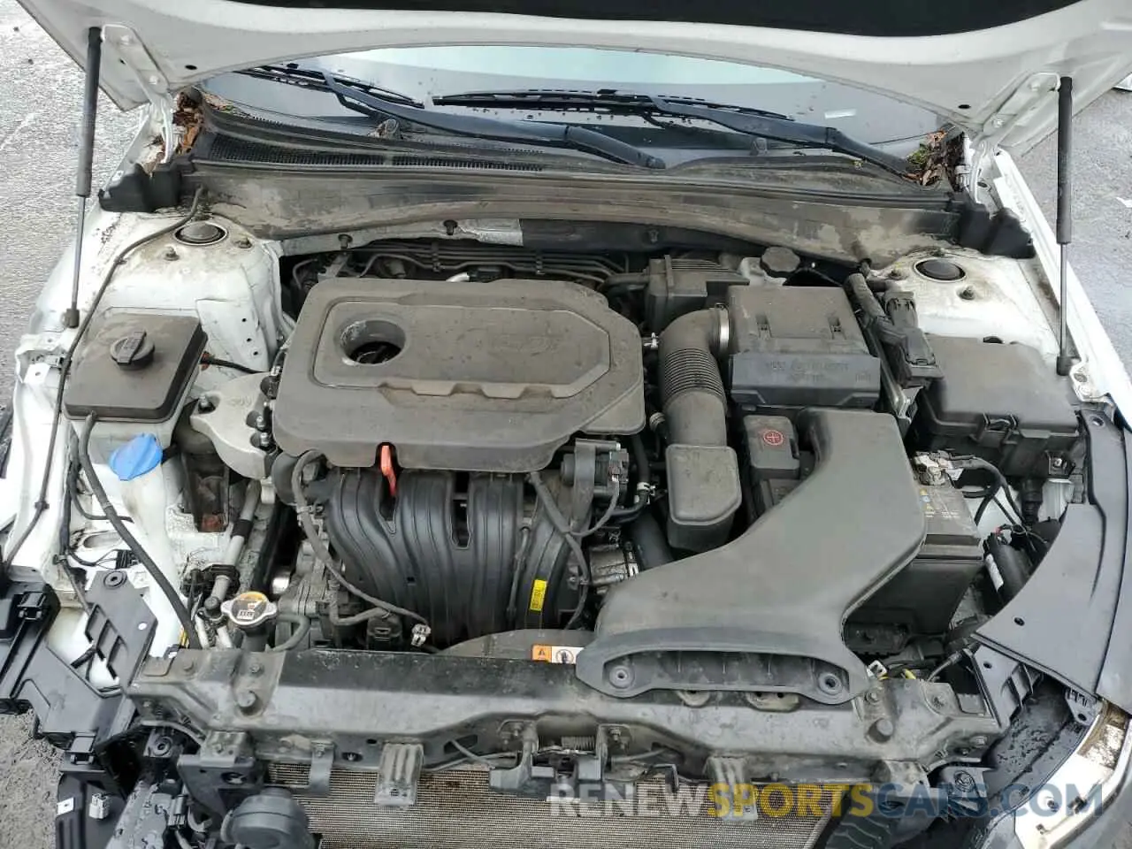 11 Photograph of a damaged car 5XXGT4L39KG282367 KIA OPTIMA 2019