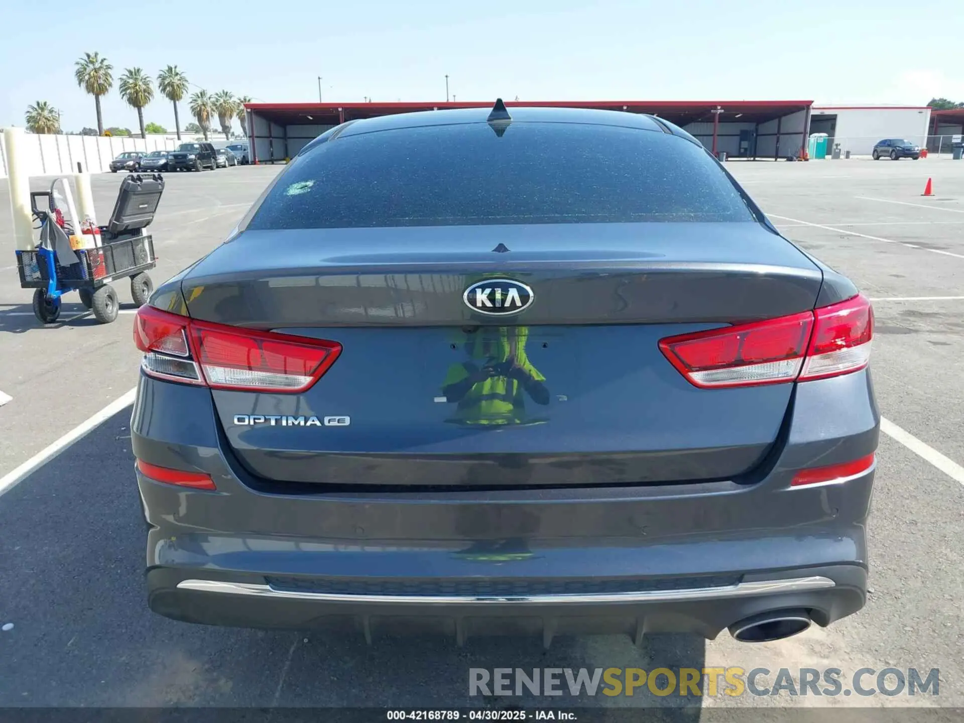 16 Photograph of a damaged car 5XXGT4L39KG288153 KIA OPTIMA 2019