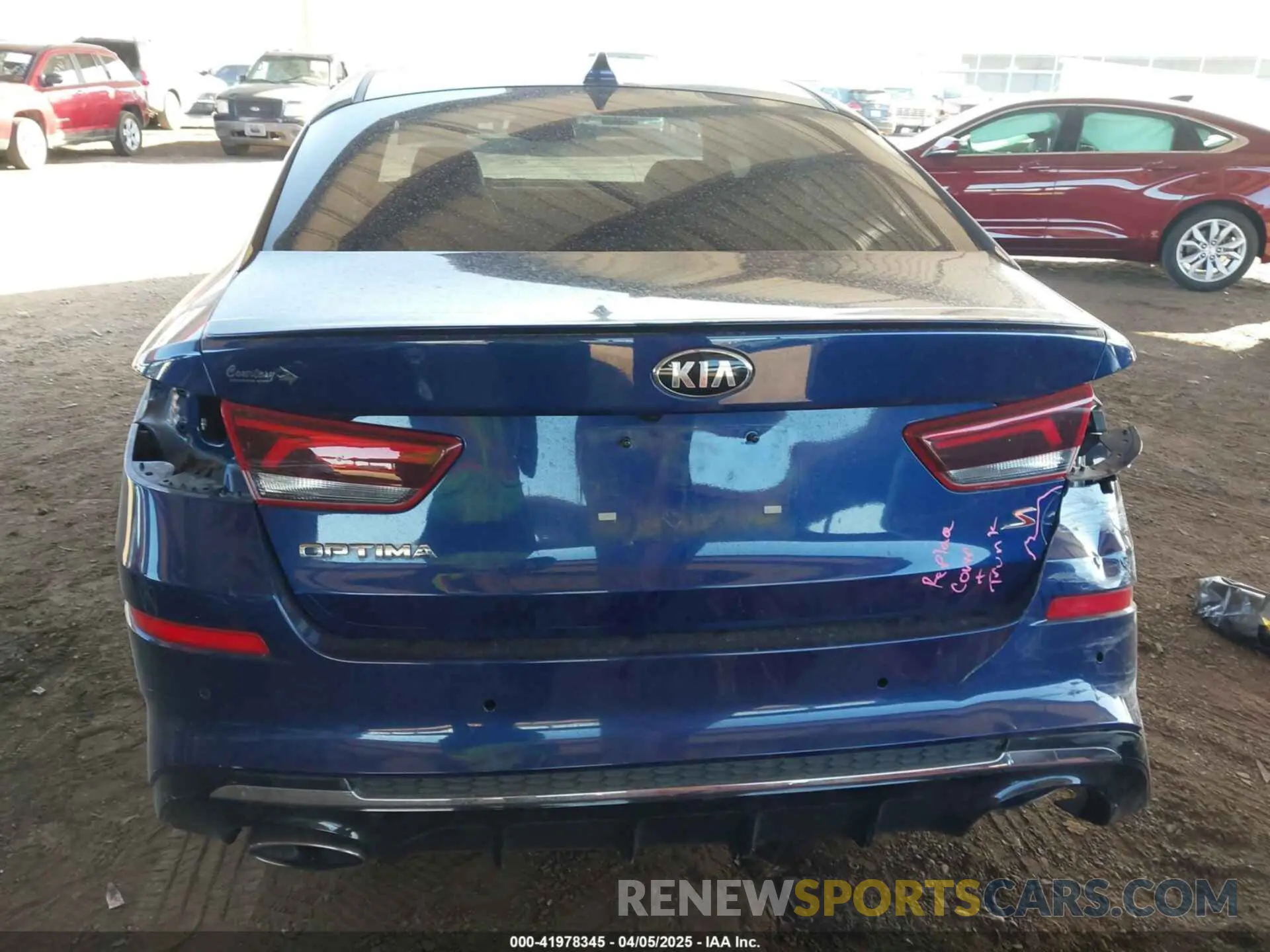 16 Photograph of a damaged car 5XXGT4L39KG319255 KIA OPTIMA 2019