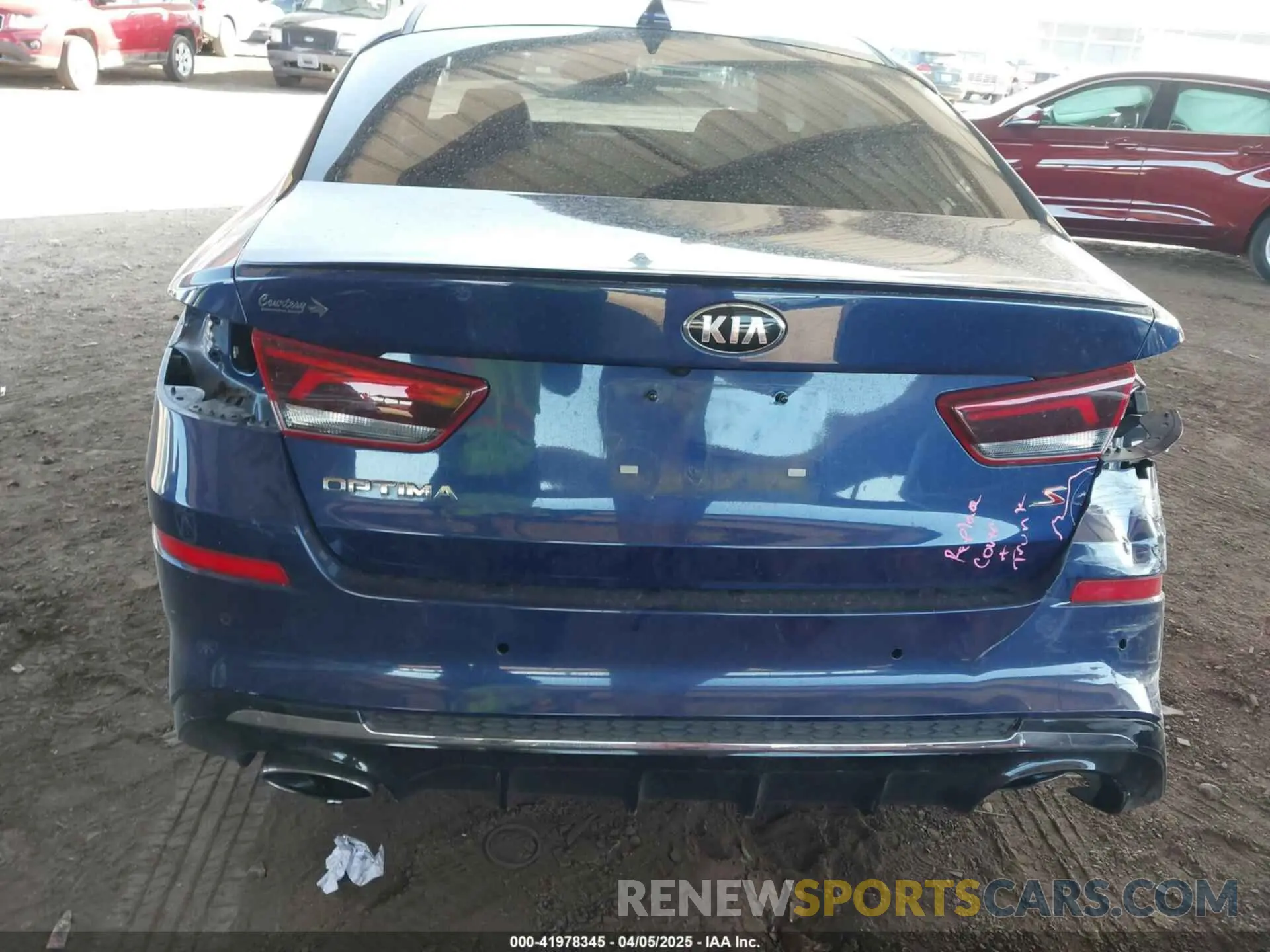 6 Photograph of a damaged car 5XXGT4L39KG319255 KIA OPTIMA 2019