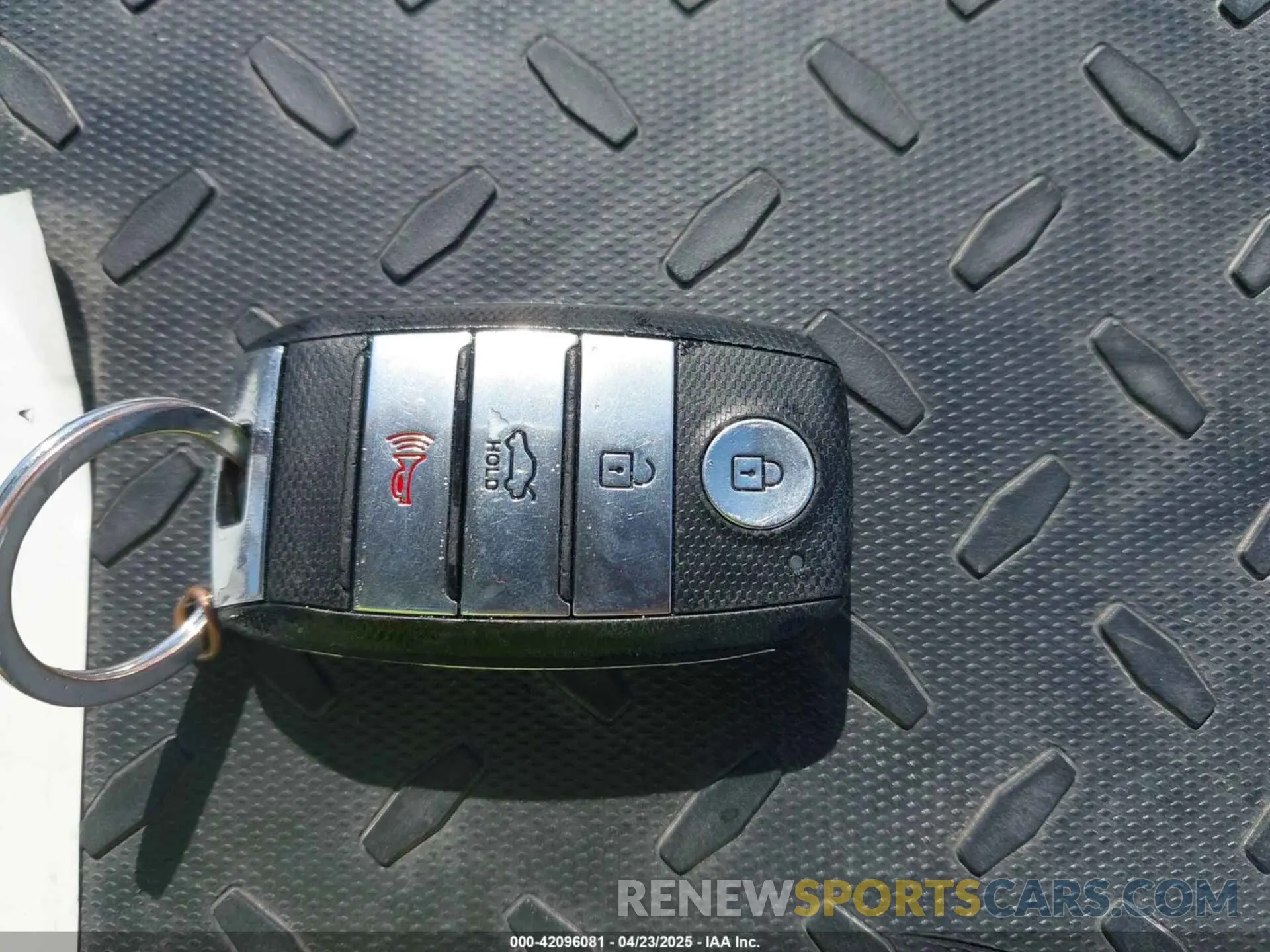 11 Photograph of a damaged car 5XXGT4L39KG322754 KIA OPTIMA 2019