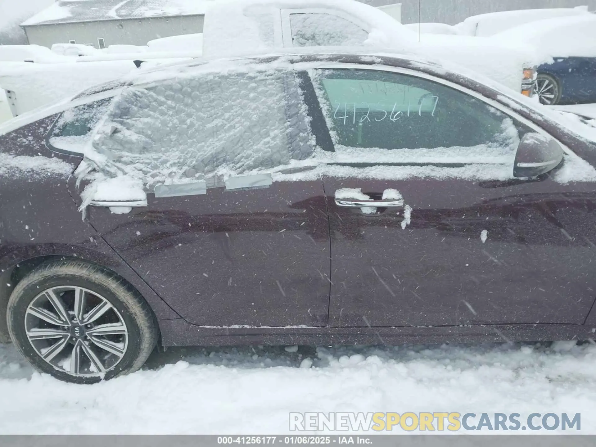 13 Photograph of a damaged car 5XXGT4L39KG323600 KIA OPTIMA 2019