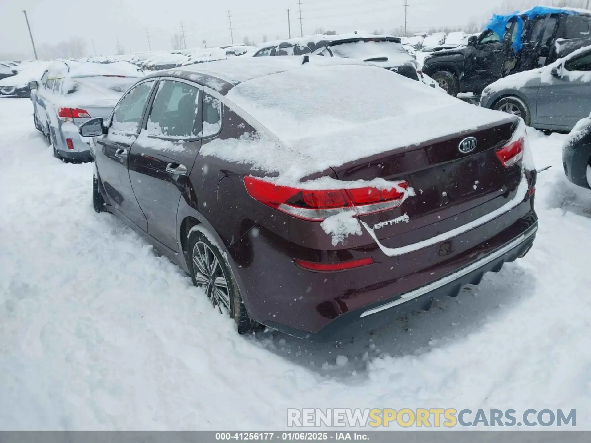 3 Photograph of a damaged car 5XXGT4L39KG323600 KIA OPTIMA 2019