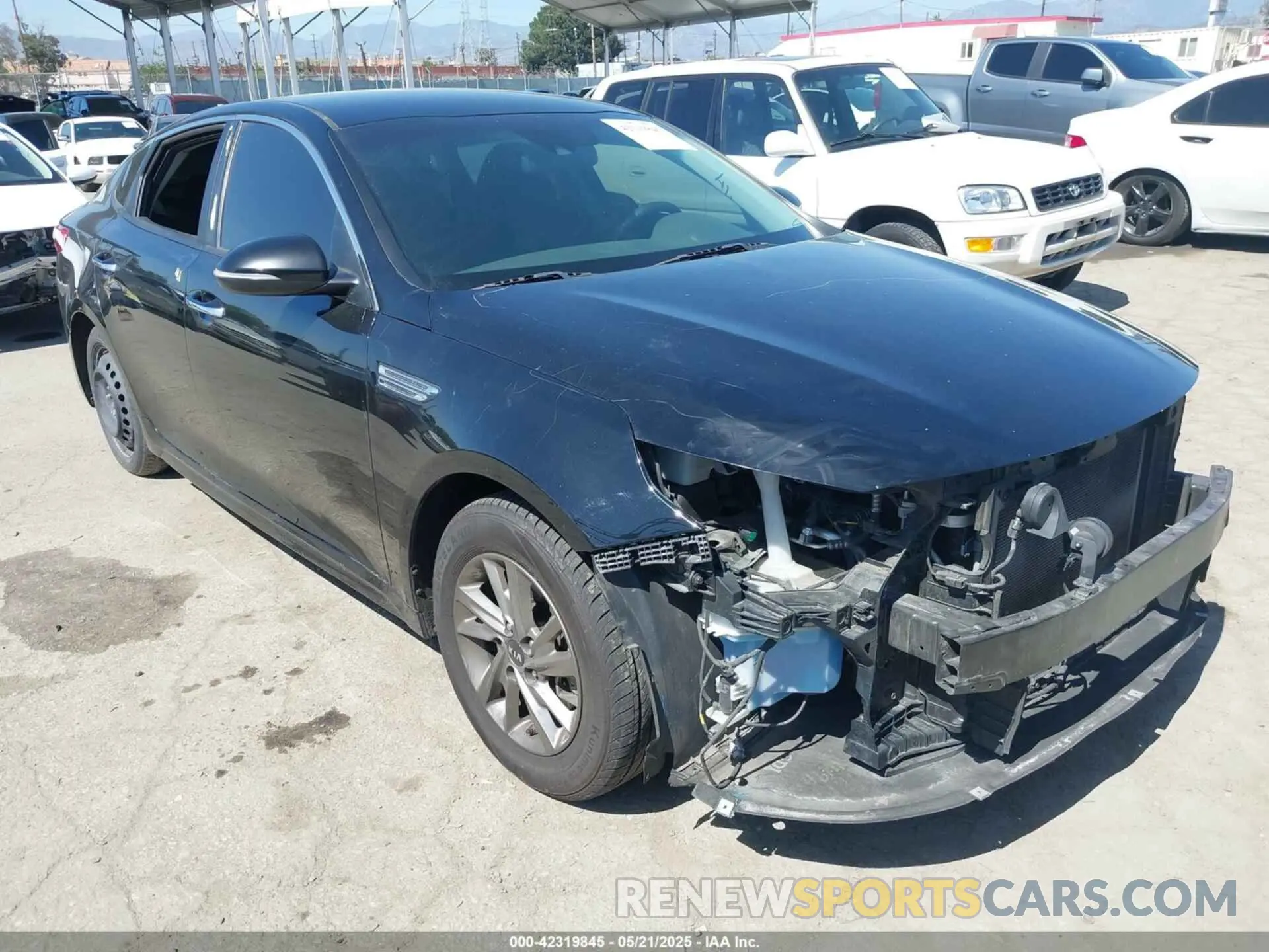 1 Photograph of a damaged car 5XXGT4L39KG324374 KIA OPTIMA 2019