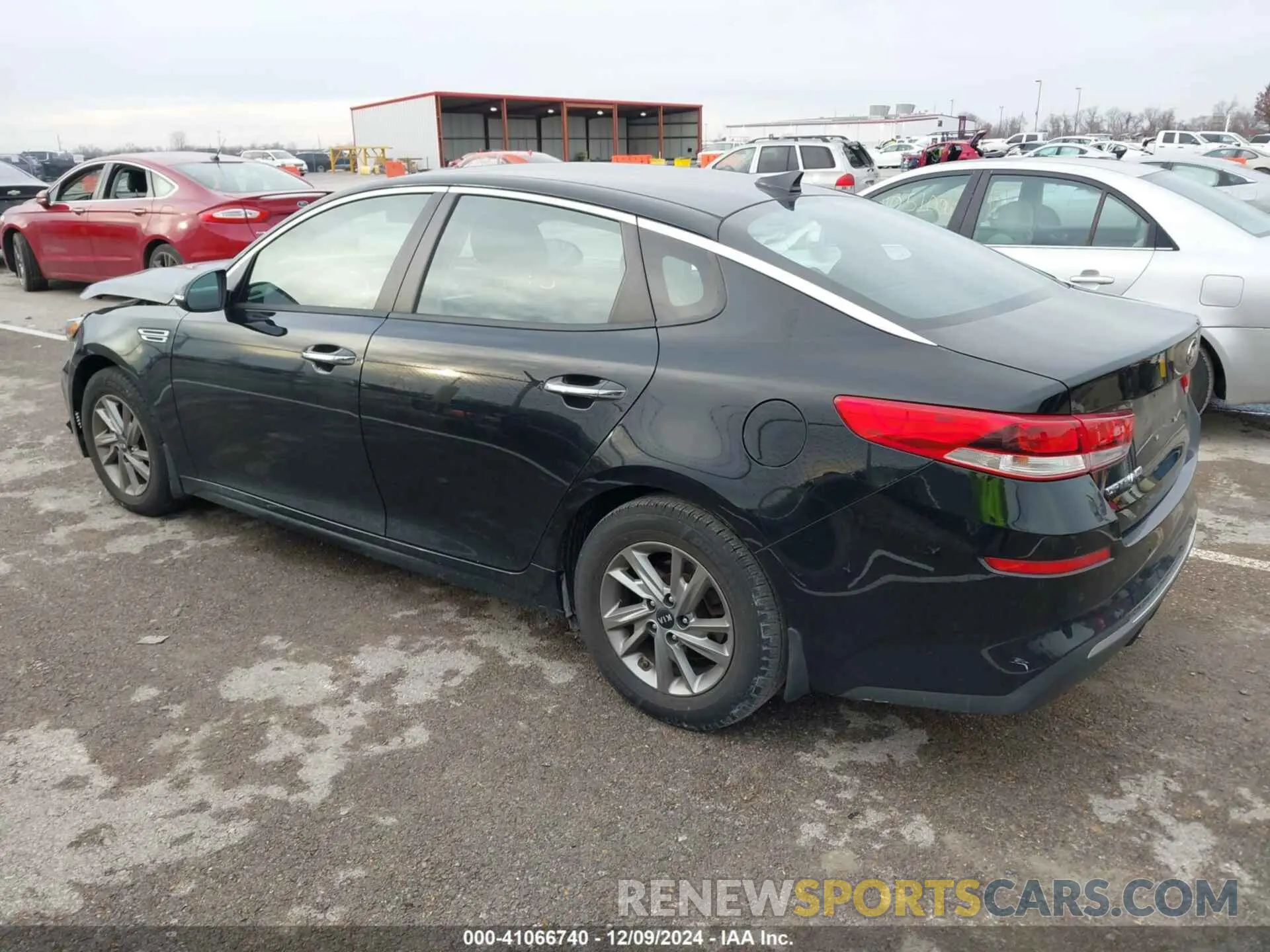 3 Photograph of a damaged car 5XXGT4L39KG327257 KIA OPTIMA 2019
