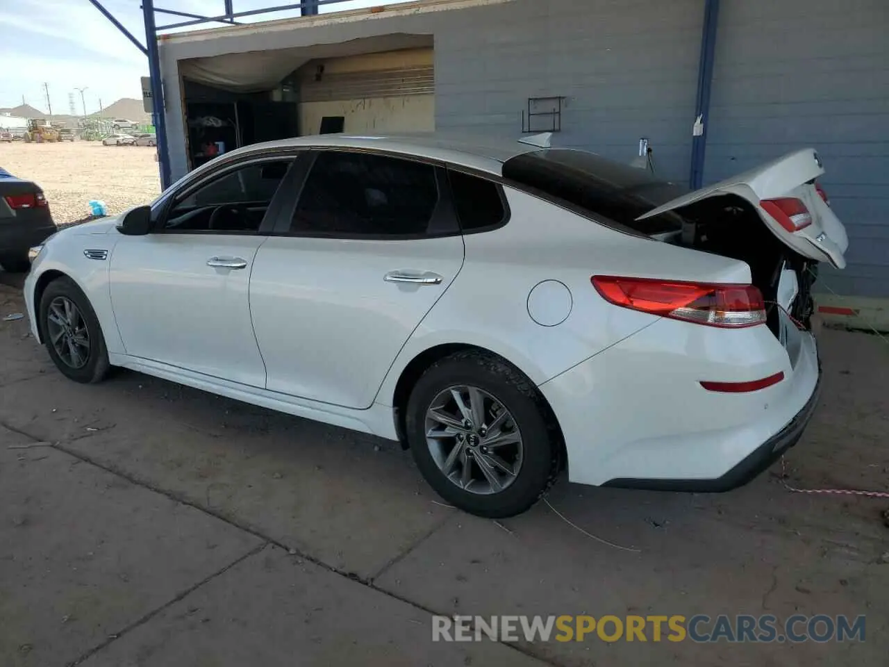 2 Photograph of a damaged car 5XXGT4L39KG336198 KIA OPTIMA 2019