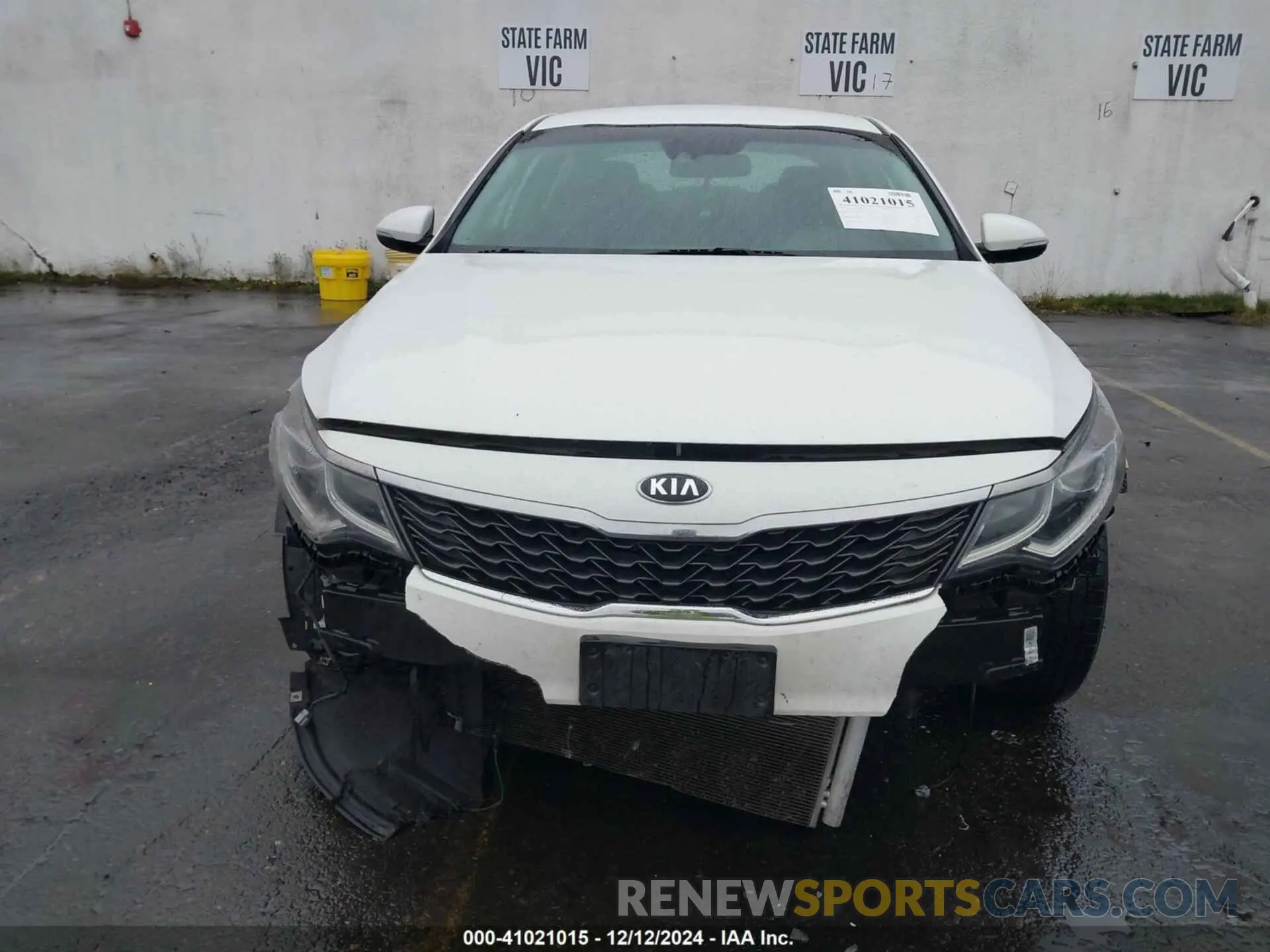 13 Photograph of a damaged car 5XXGT4L39KG336749 KIA OPTIMA 2019
