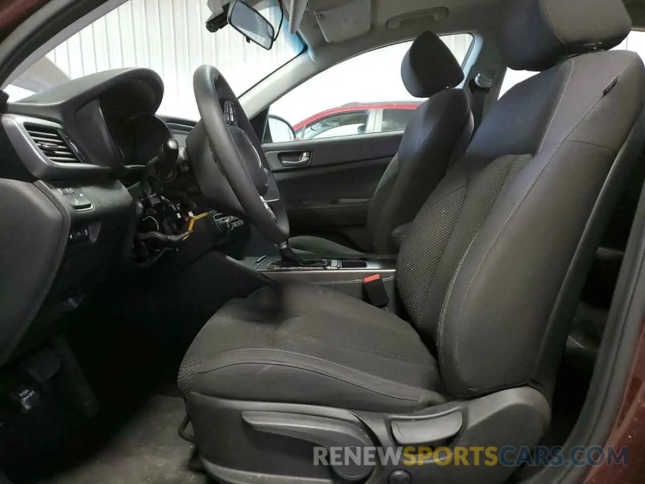 7 Photograph of a damaged car 5XXGT4L39KG338873 KIA OPTIMA 2019