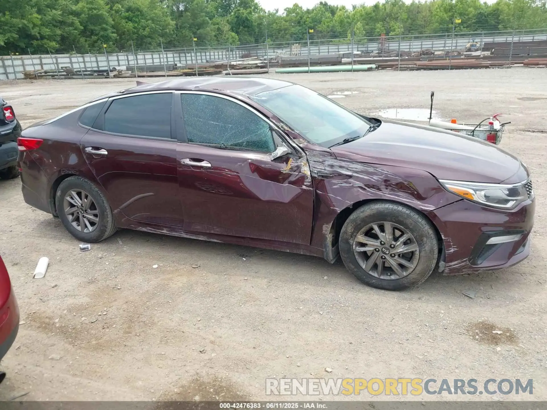 13 Photograph of a damaged car 5XXGT4L39KG343670 KIA OPTIMA 2019