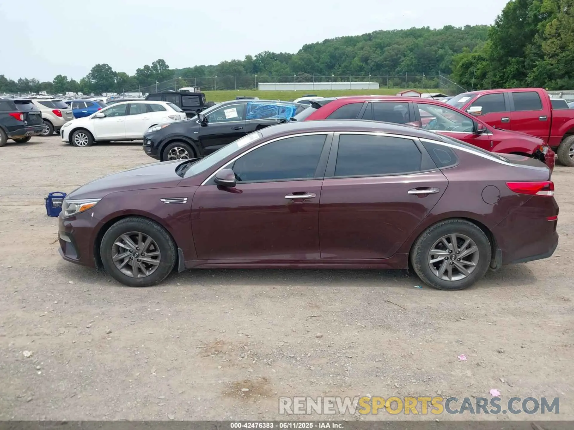 14 Photograph of a damaged car 5XXGT4L39KG343670 KIA OPTIMA 2019