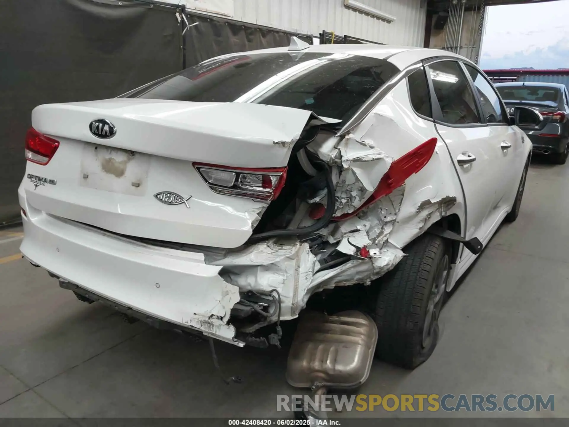 6 Photograph of a damaged car 5XXGT4L39KG343958 KIA OPTIMA 2019