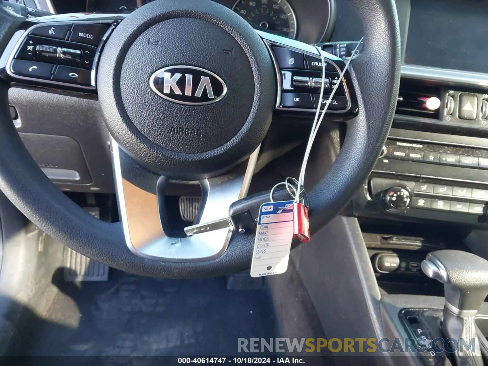 11 Photograph of a damaged car 5XXGT4L39KG347024 KIA OPTIMA 2019