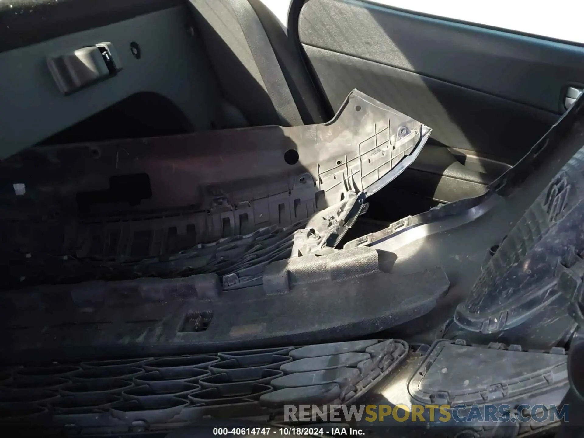 12 Photograph of a damaged car 5XXGT4L39KG347024 KIA OPTIMA 2019