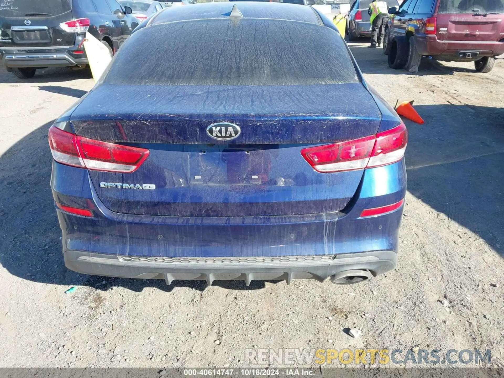 17 Photograph of a damaged car 5XXGT4L39KG347024 KIA OPTIMA 2019