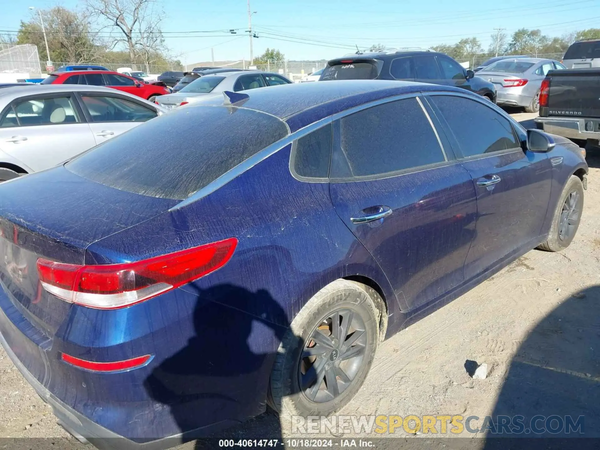 4 Photograph of a damaged car 5XXGT4L39KG347024 KIA OPTIMA 2019