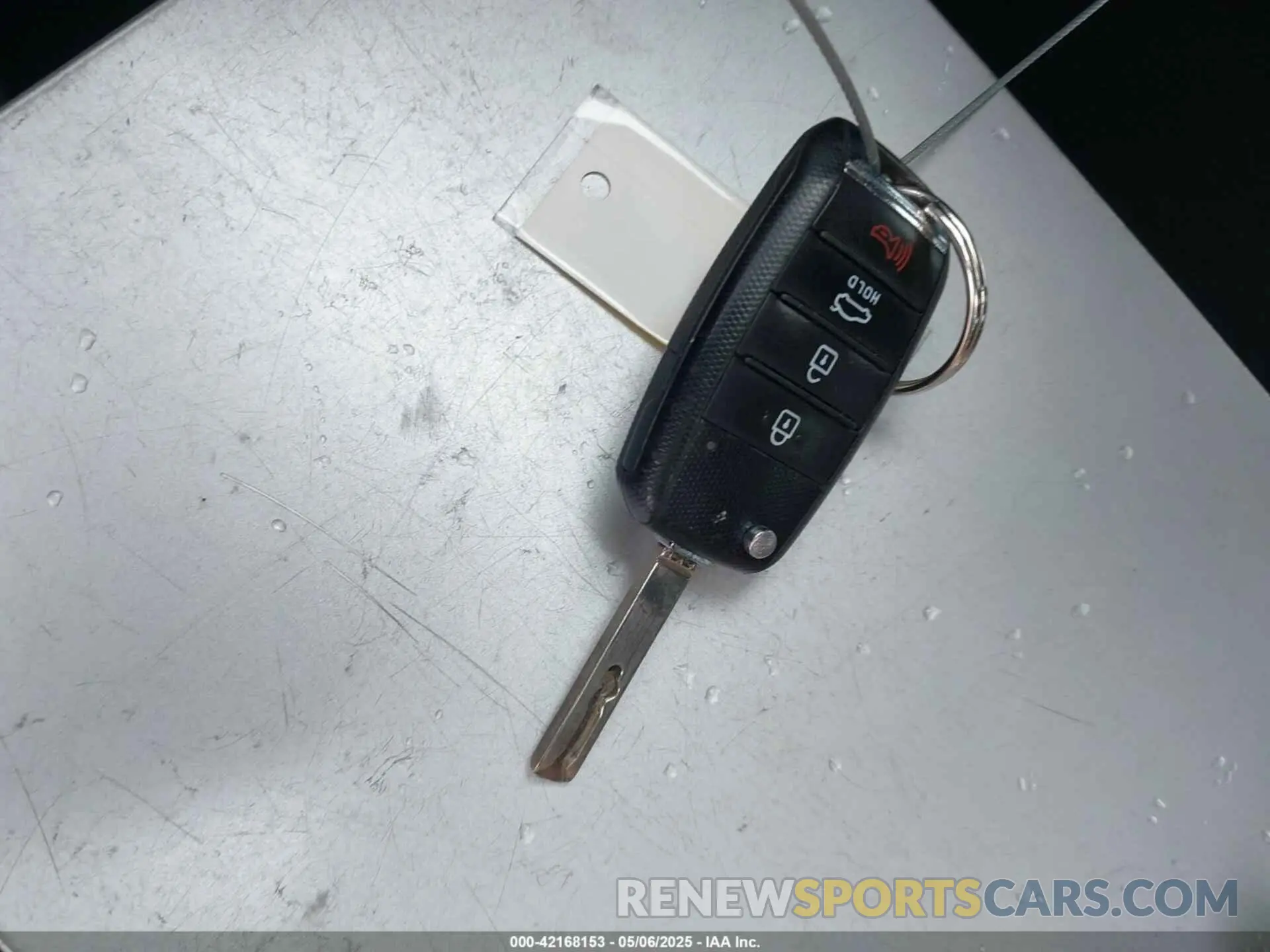 11 Photograph of a damaged car 5XXGT4L39KG352319 KIA OPTIMA 2019