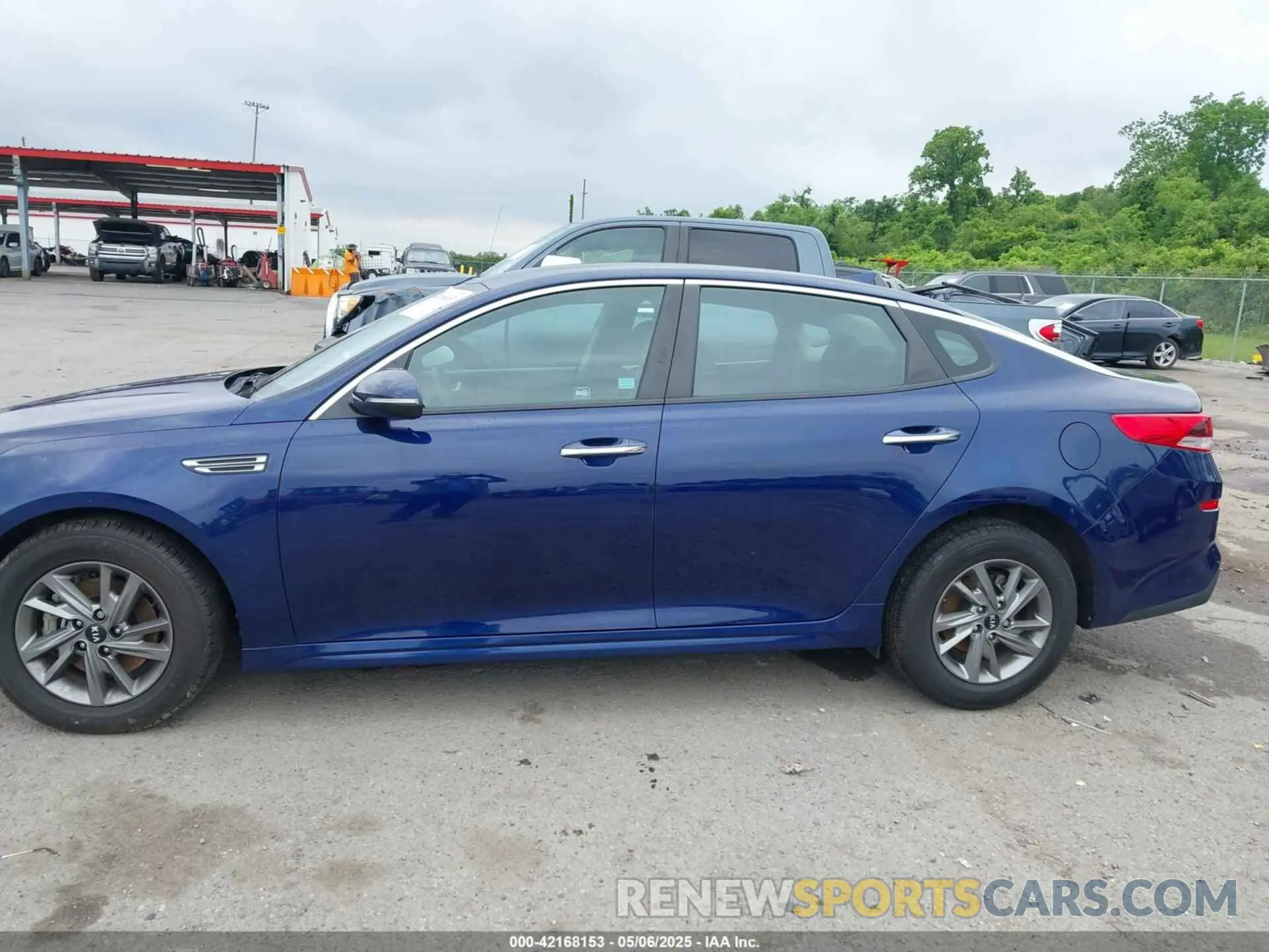 14 Photograph of a damaged car 5XXGT4L39KG352319 KIA OPTIMA 2019
