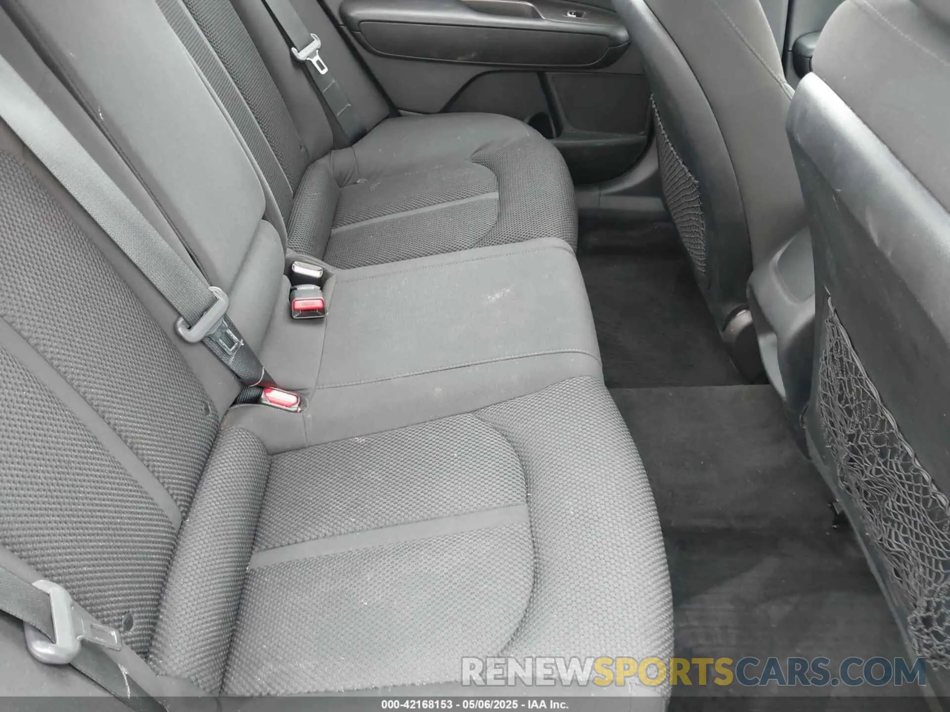 8 Photograph of a damaged car 5XXGT4L39KG352319 KIA OPTIMA 2019