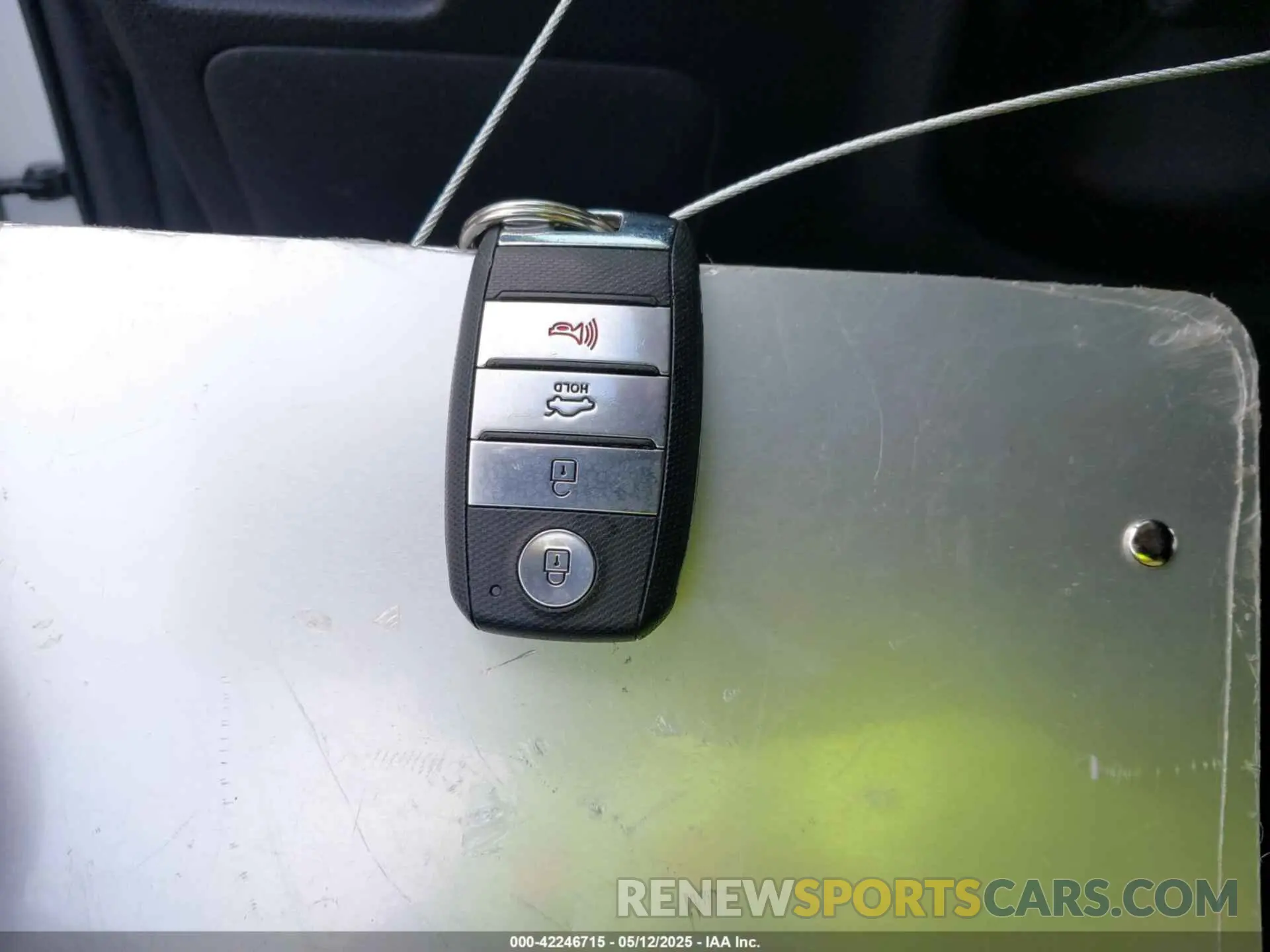 11 Photograph of a damaged car 5XXGT4L39KG363899 KIA OPTIMA 2019