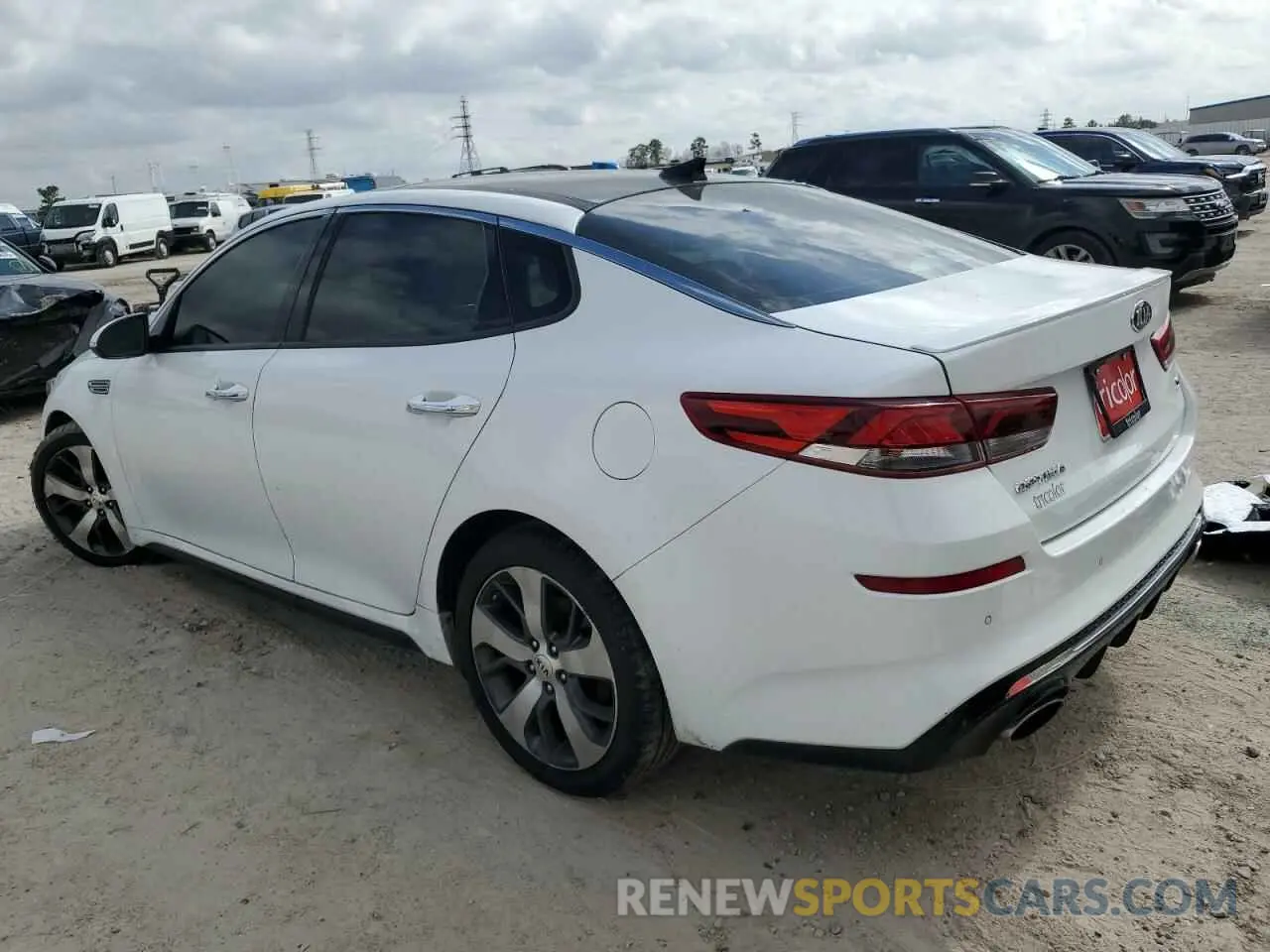 2 Photograph of a damaged car 5XXGT4L39KG366270 KIA OPTIMA 2019