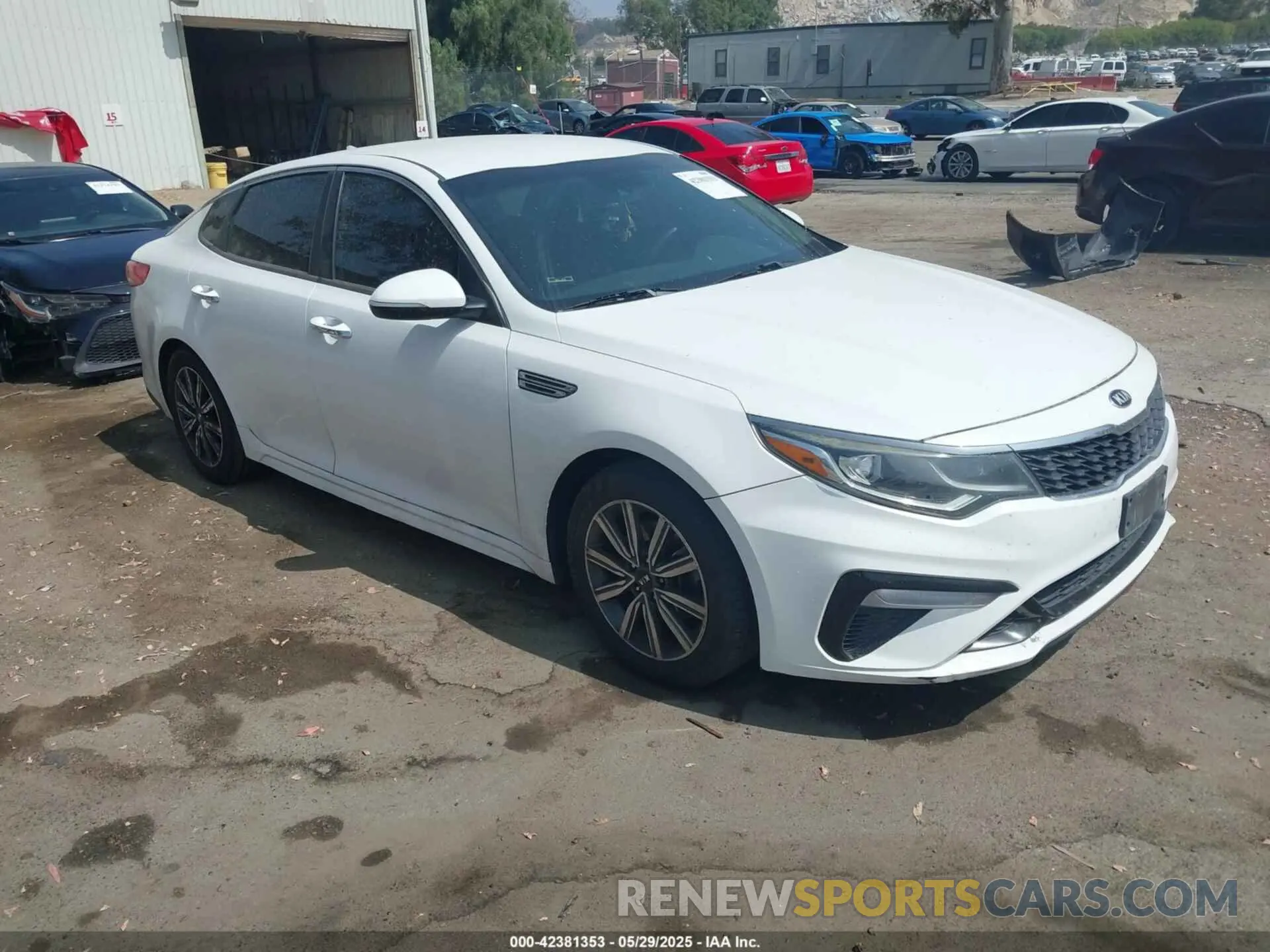 1 Photograph of a damaged car 5XXGT4L39KG371274 KIA OPTIMA 2019