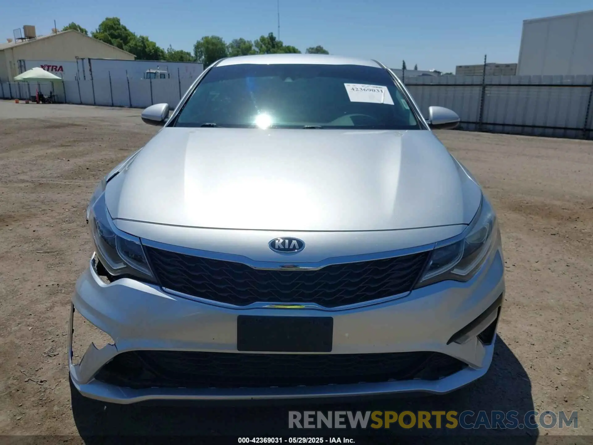 13 Photograph of a damaged car 5XXGT4L39KG371811 KIA OPTIMA 2019